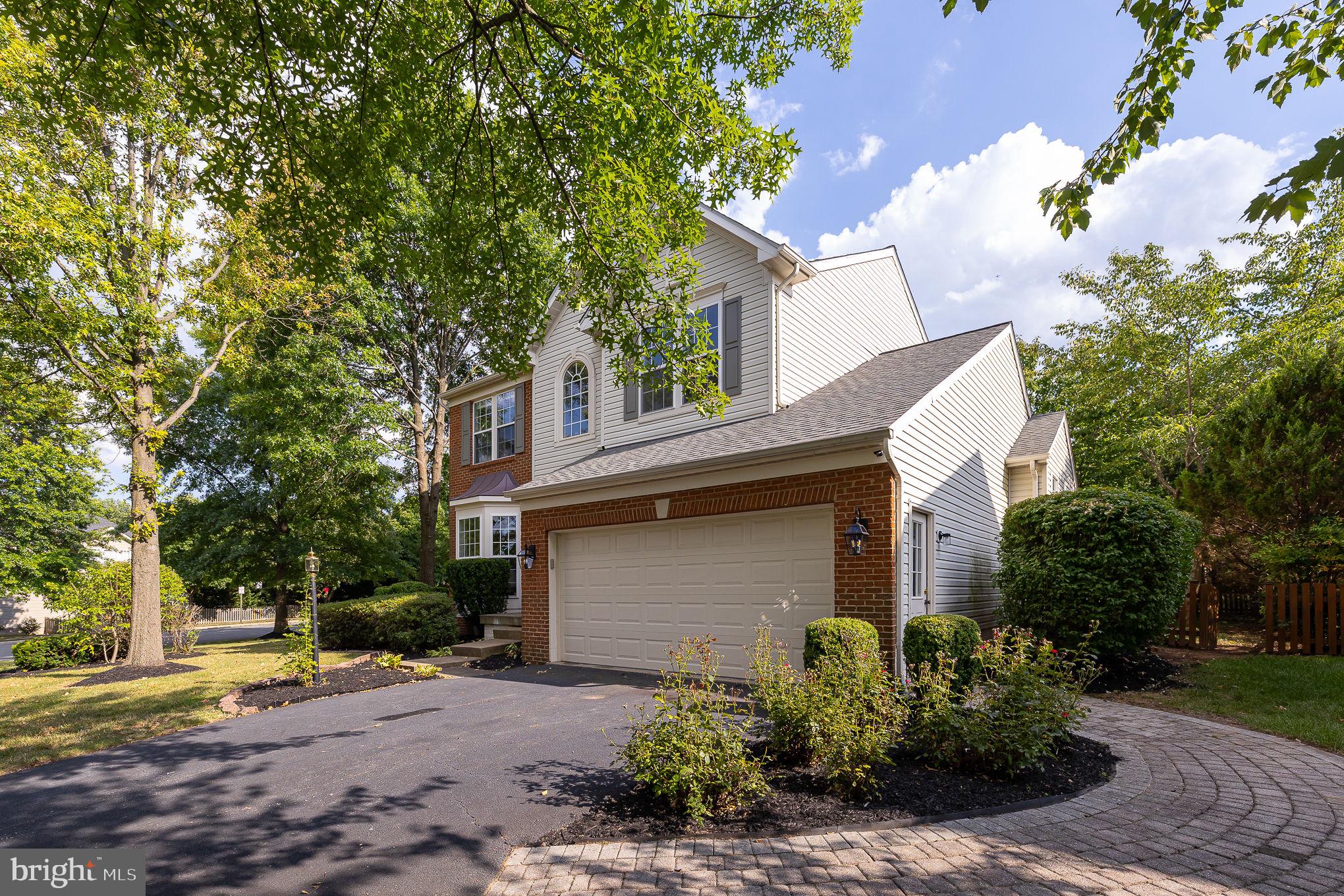 STRATFORD - Residential