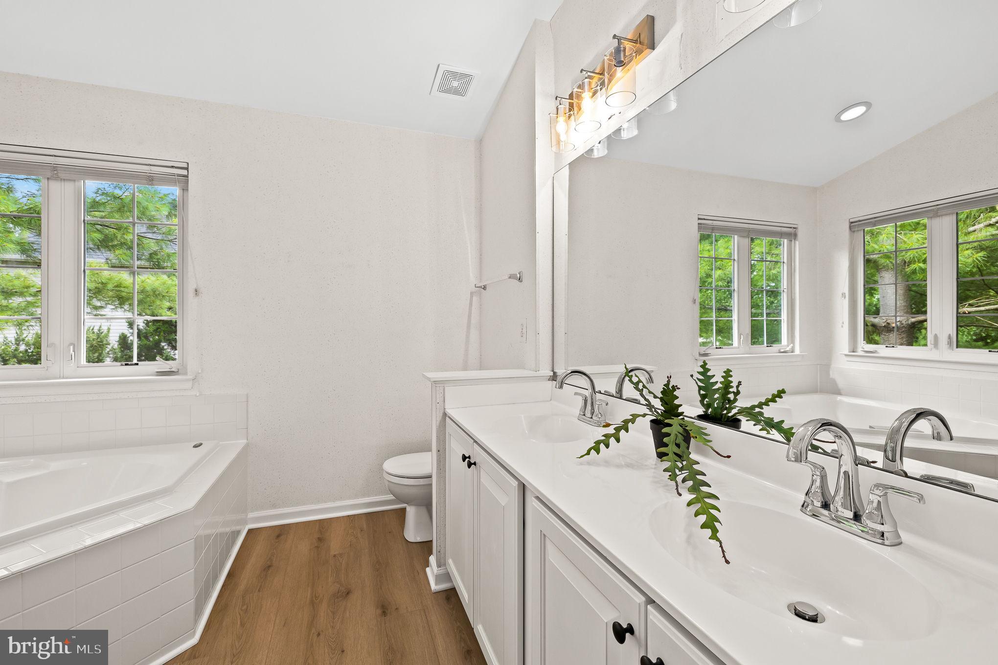 STRATFORD - Residential