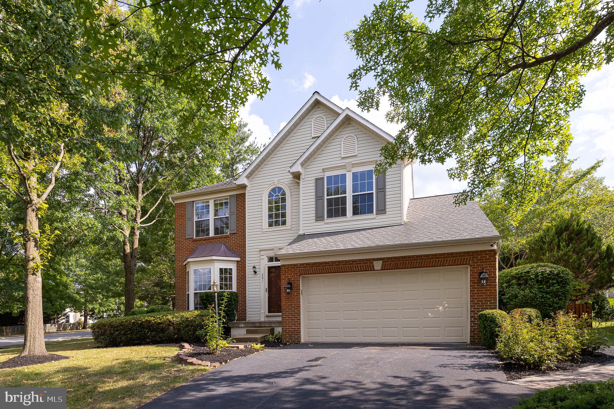 STRATFORD - Residential