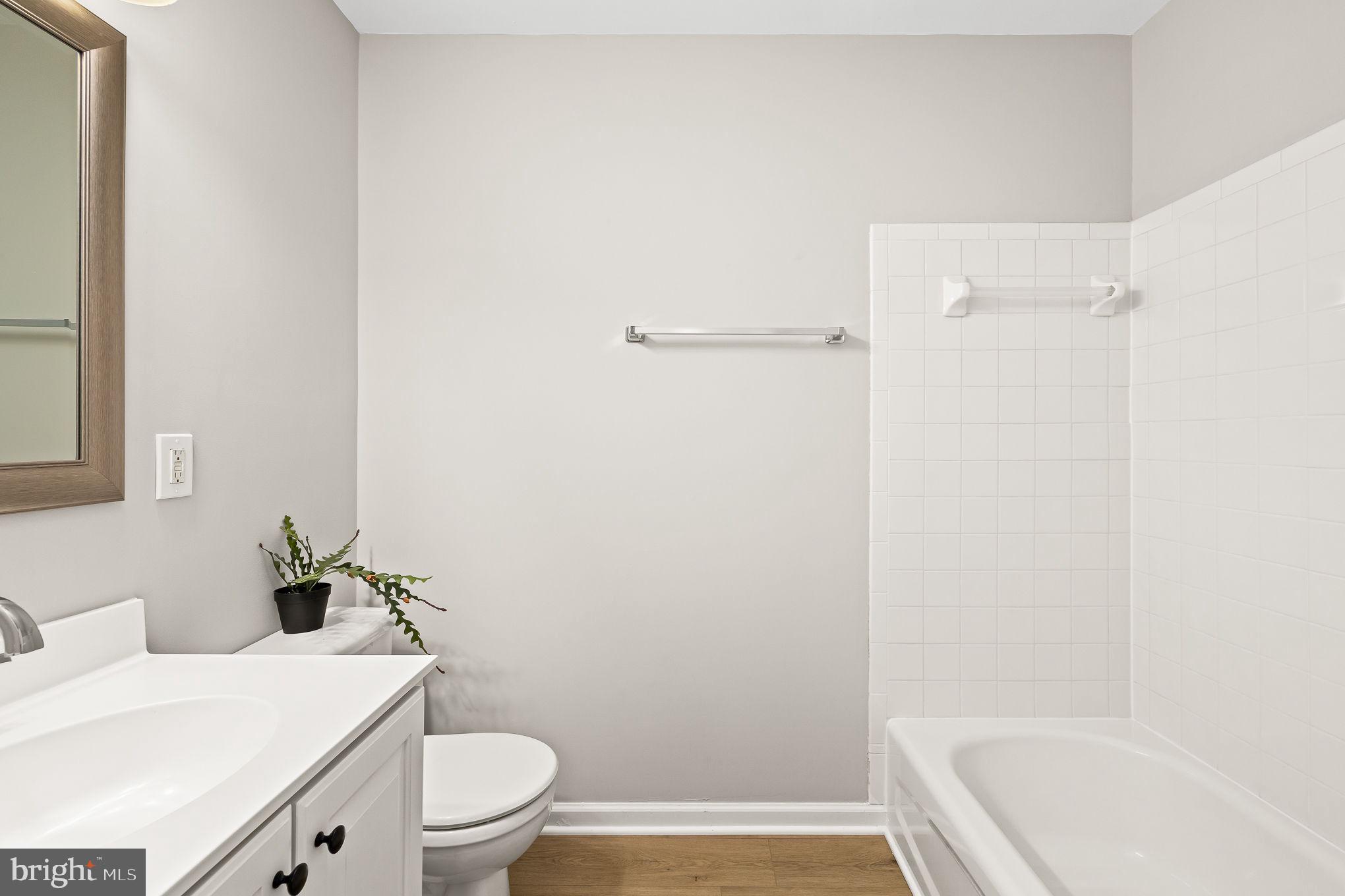 STRATFORD - Residential