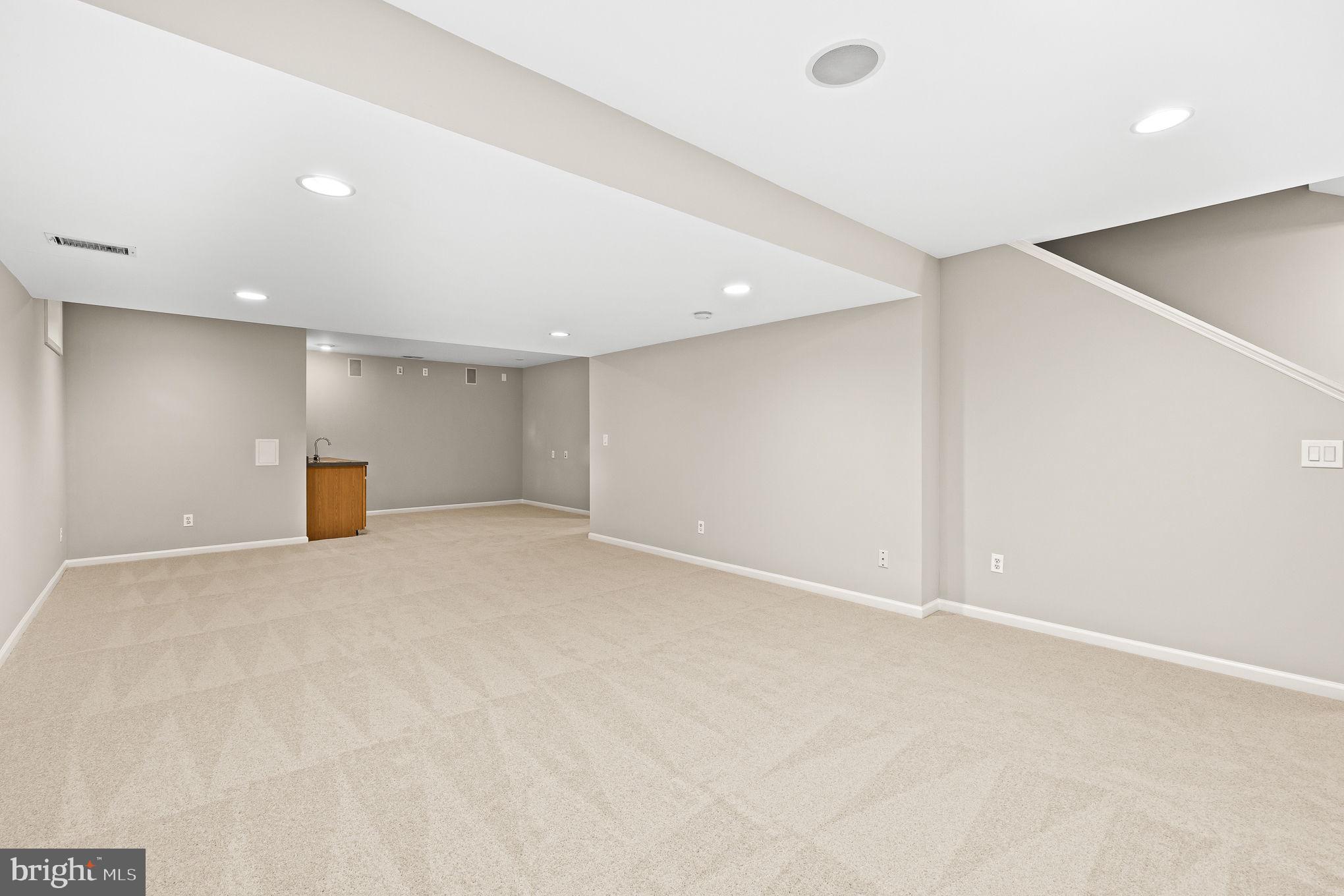 STRATFORD - Residential