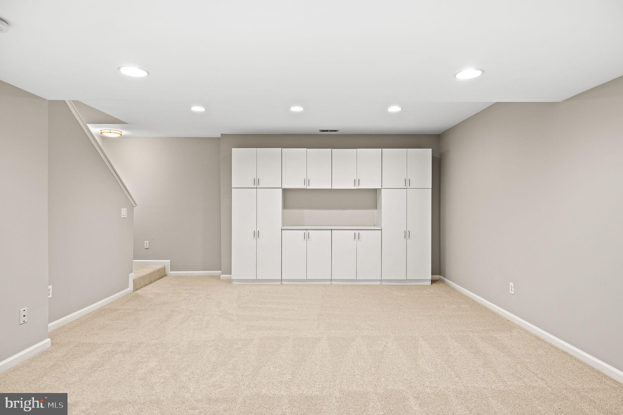 STRATFORD - Residential