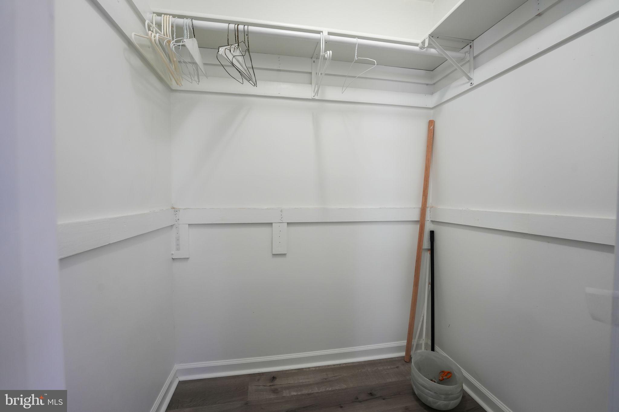 BREEZEWOOD - Residential