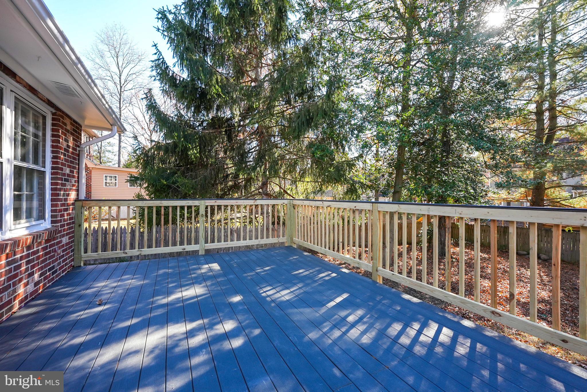 BREEZEWOOD - Residential