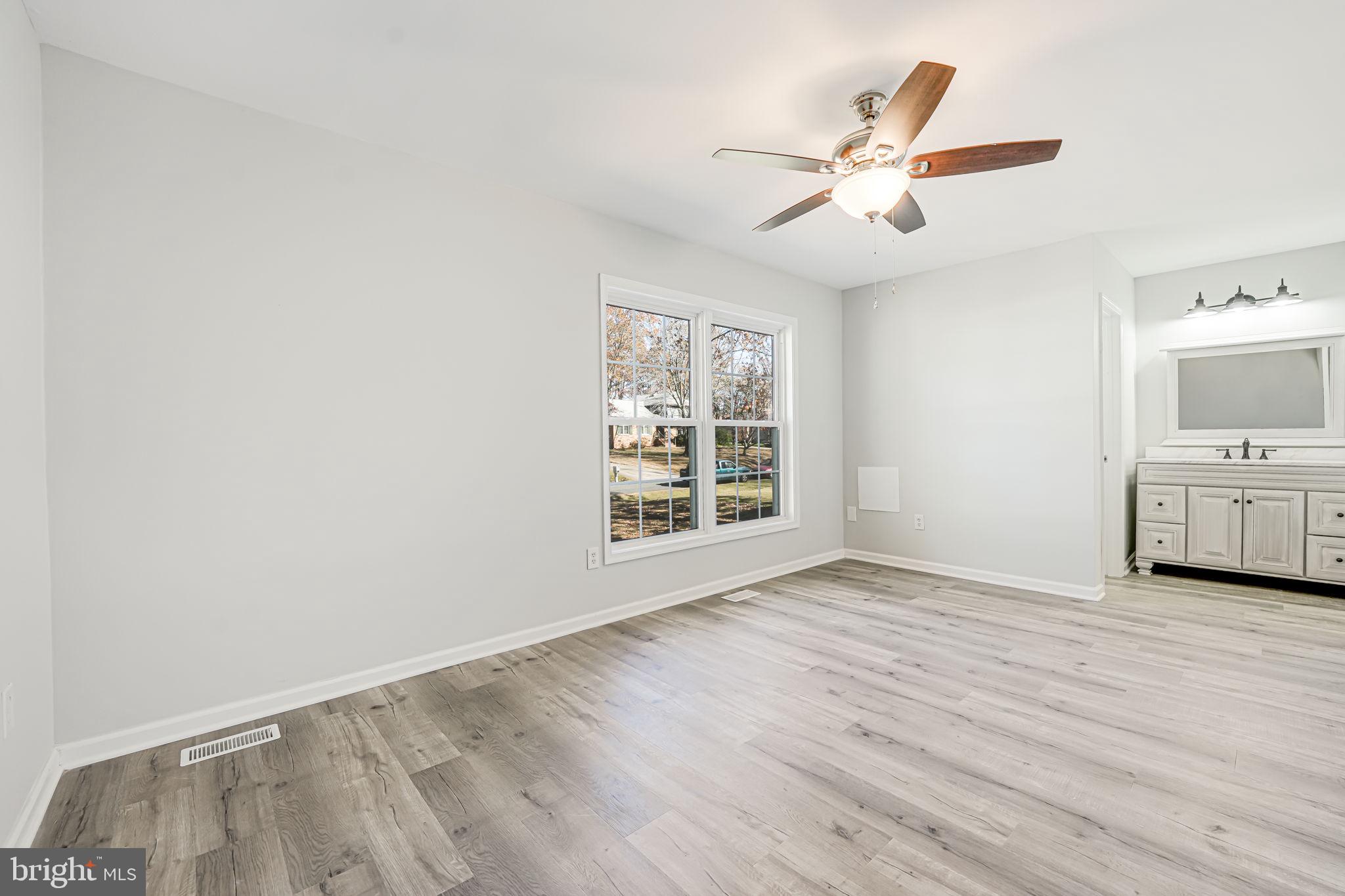 BREEZEWOOD - Residential