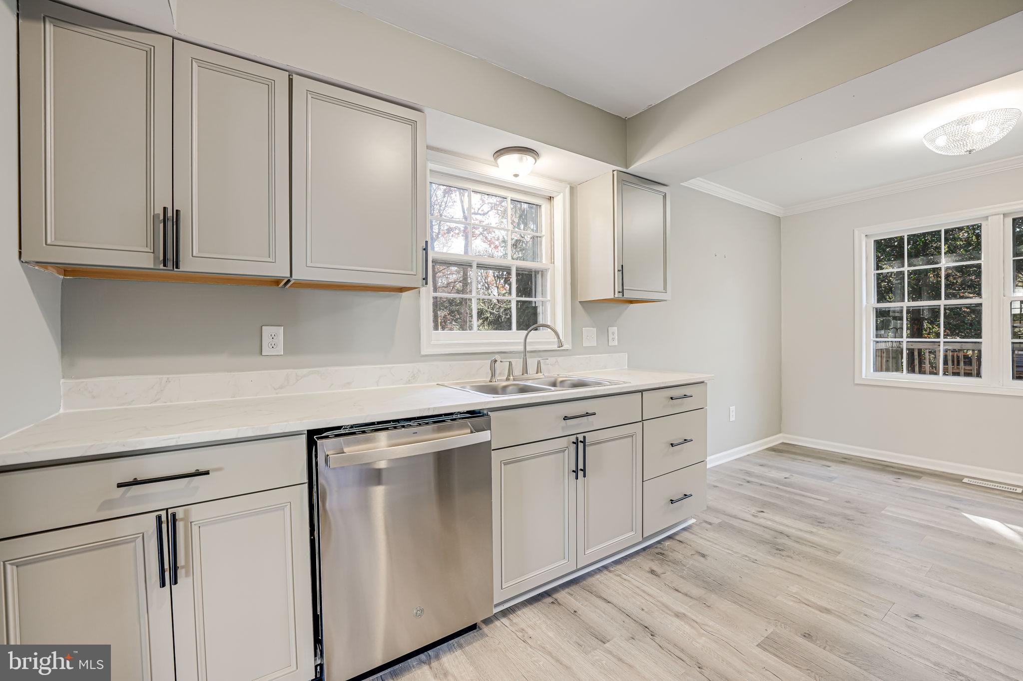 BREEZEWOOD - Residential