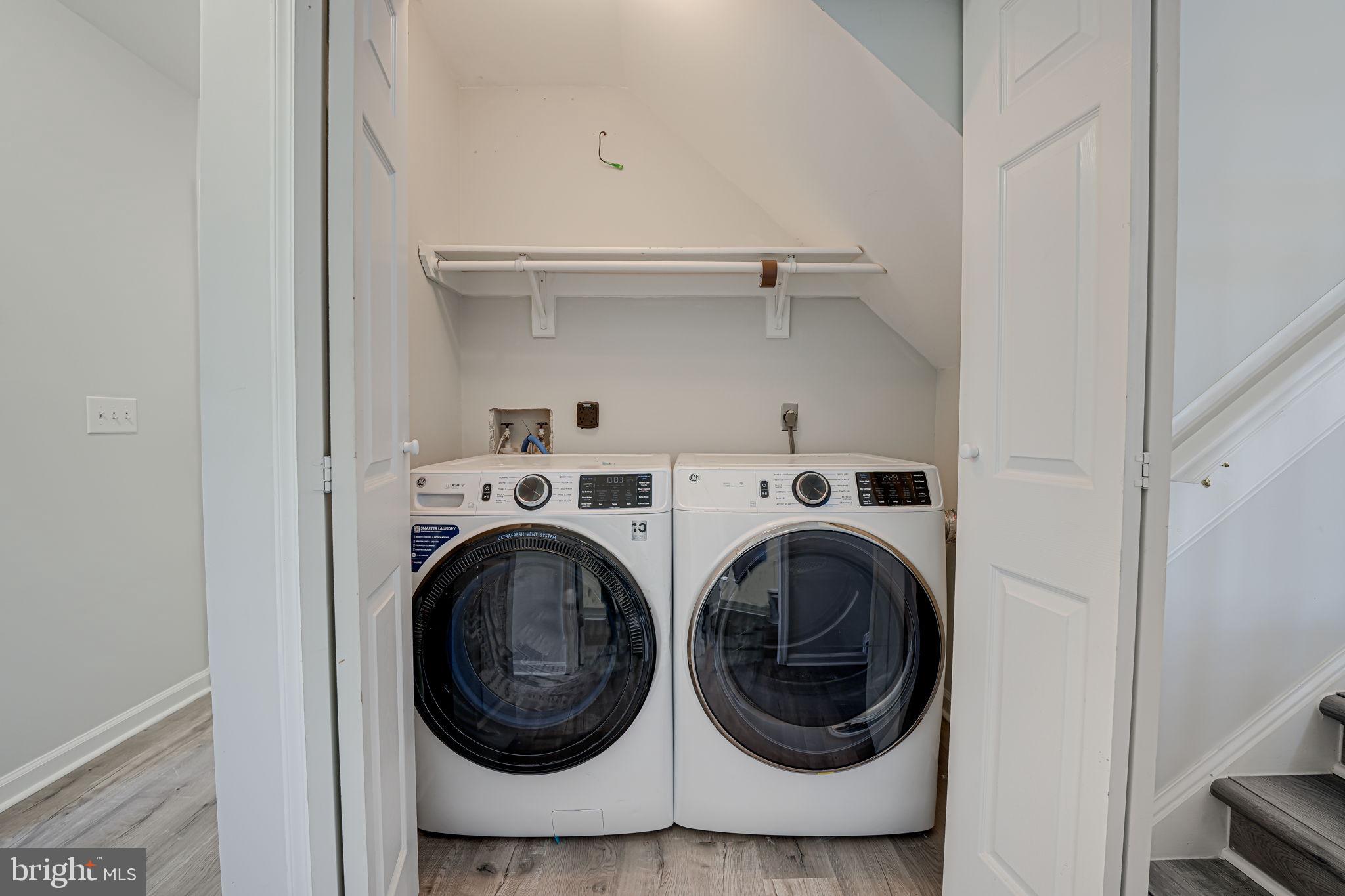 BREEZEWOOD - Residential