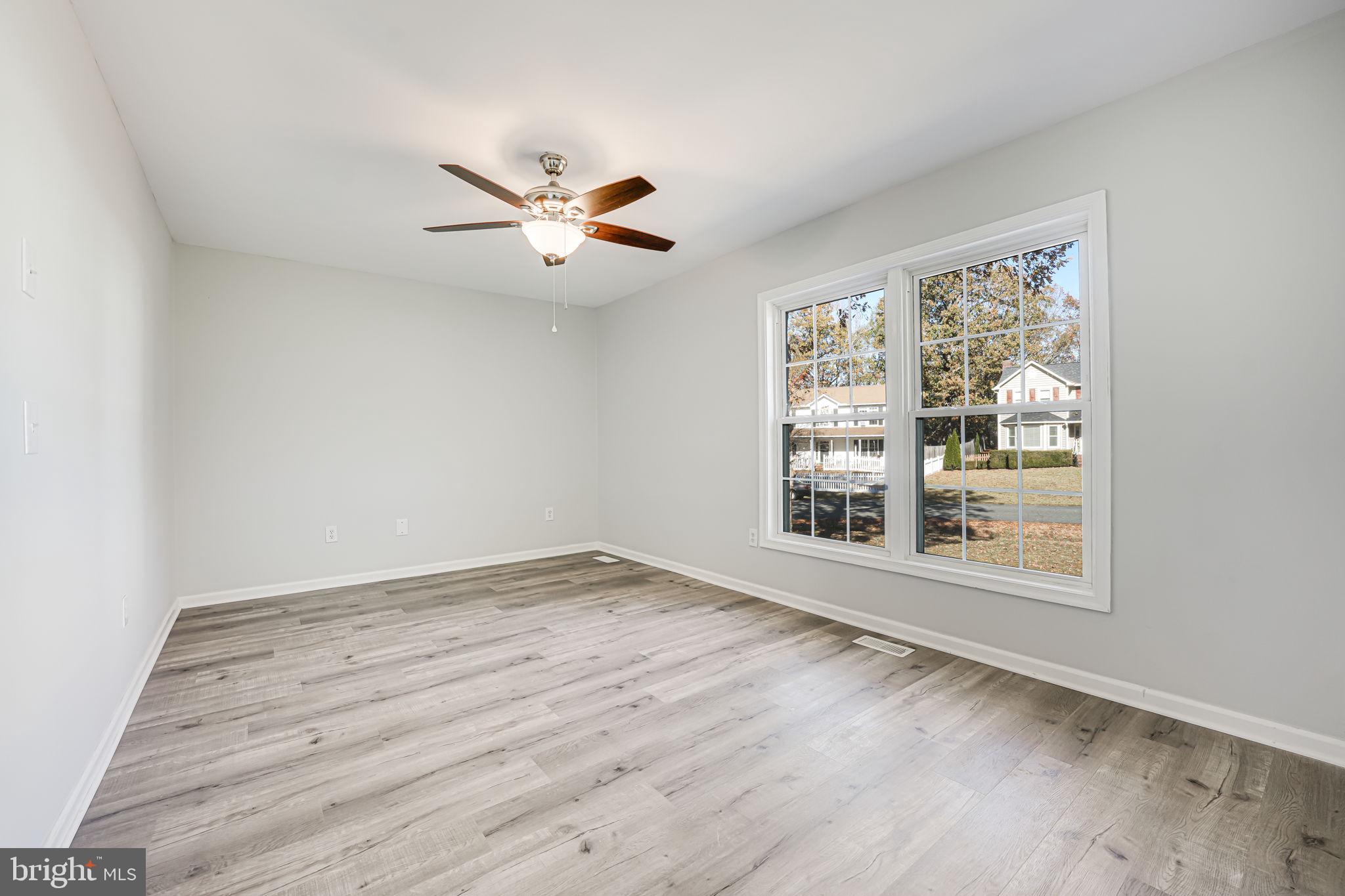 BREEZEWOOD - Residential