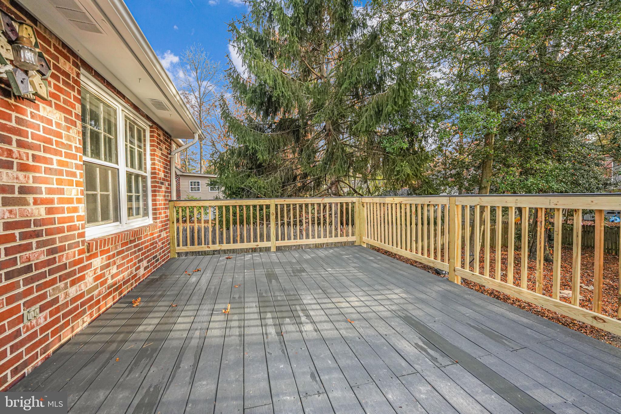 BREEZEWOOD - Residential