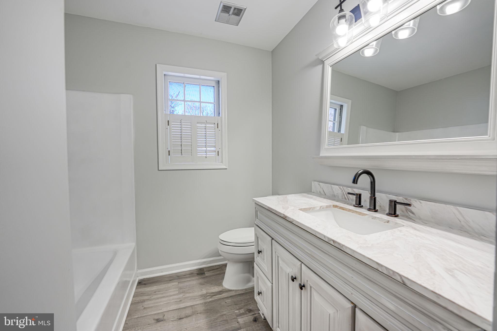 BREEZEWOOD - Residential