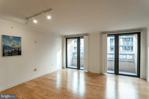 MLS: DCDC2267650