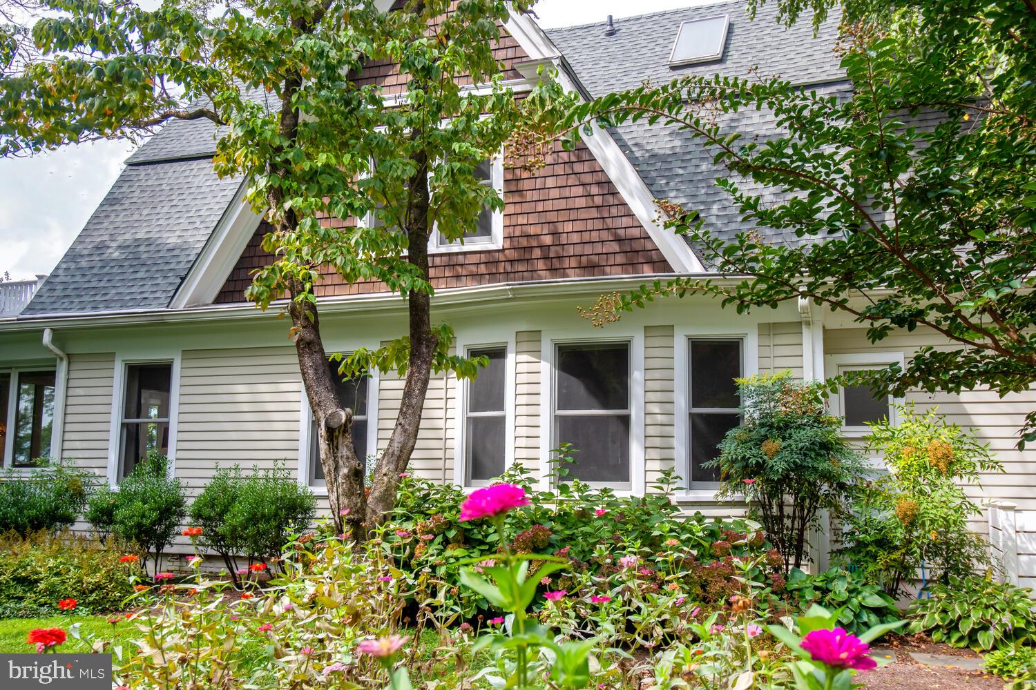 CLAIBORNE - Residential