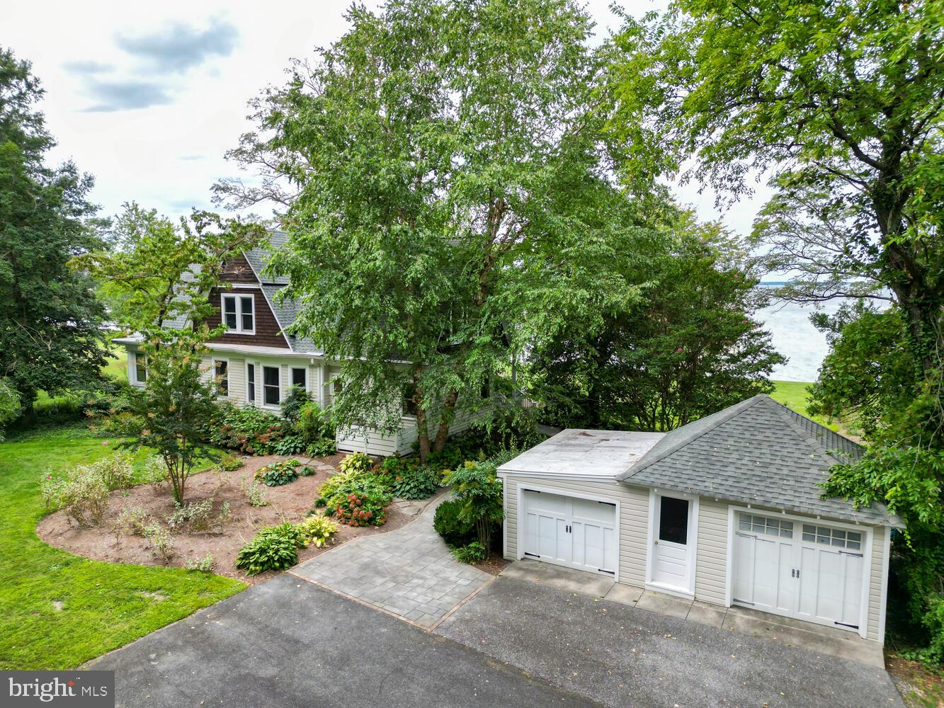 CLAIBORNE - Residential