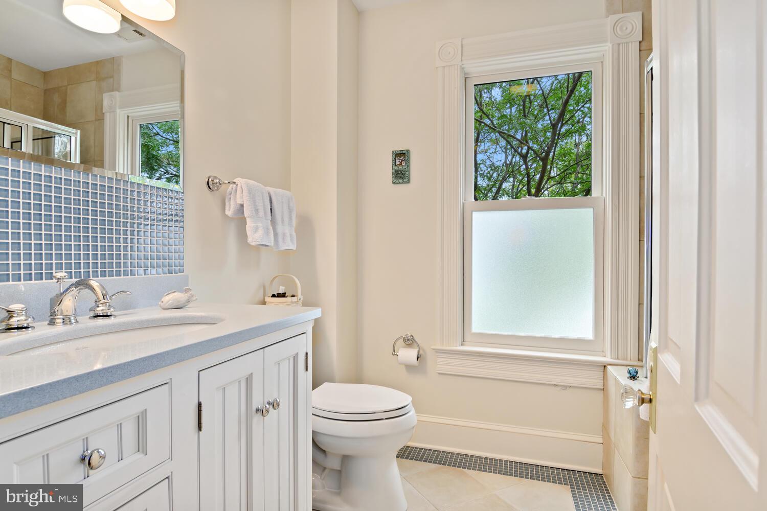 CLAIBORNE - Residential