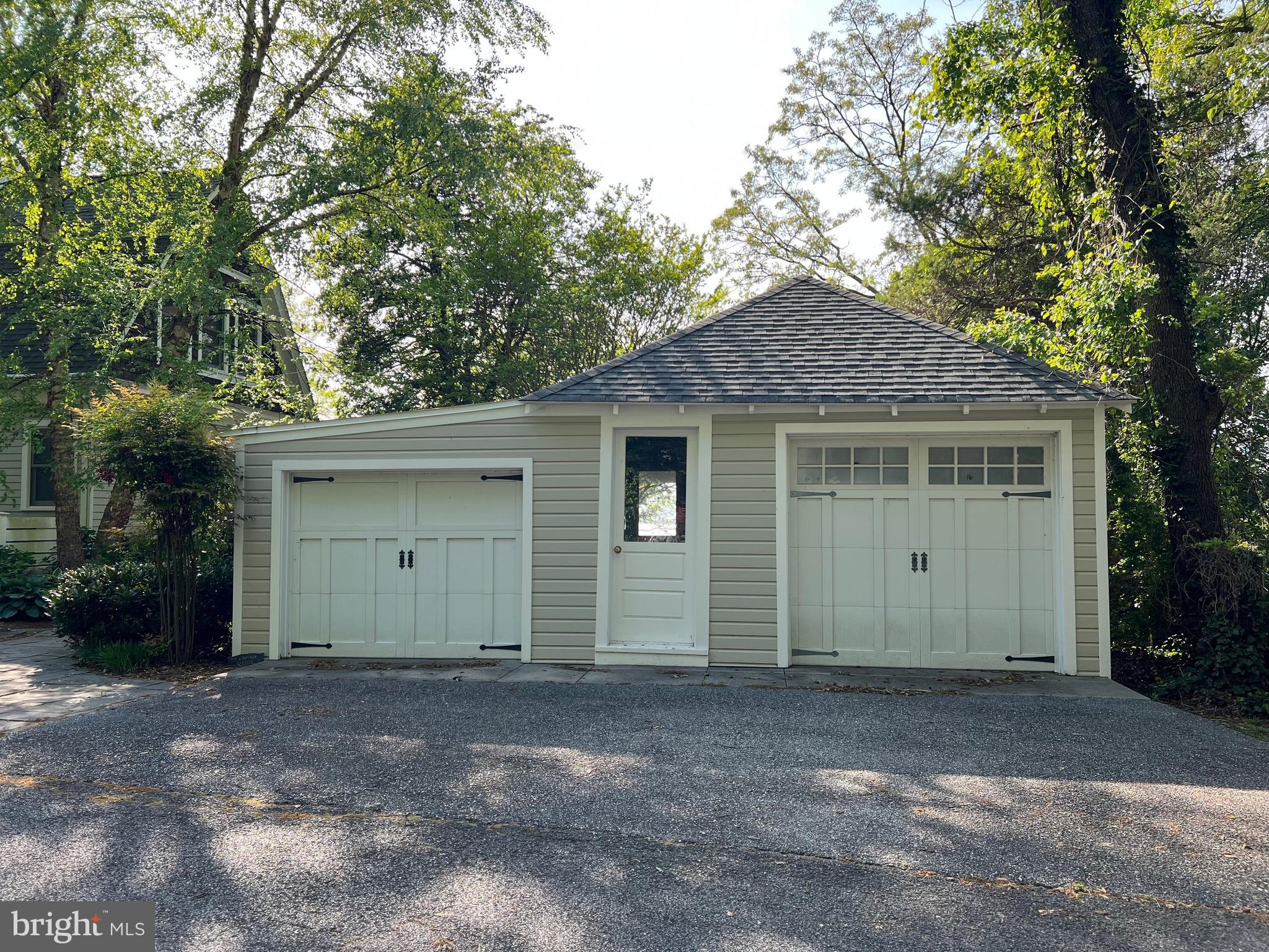 CLAIBORNE - Residential