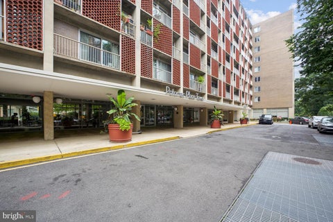 Photo of 800 4th Street SW #S717, WASHINGTON, DC 20024 (MLS # DCDC2267980)