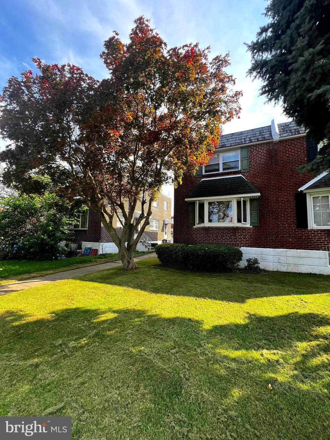 Welcome to this charming twin home offering 3 spacious bedrooms and 1.5 bathrooms, perfect for comfortable family living. Step inside to find beautiful hardwood floors throughout and fresh new paint that gives the home a bright, modern feel. The roof was replaced just last year, and the water heater is brand new this year—providing peace of mind for years to come. With its solid updates and inviting interior, this move-in-ready property is a great opportunity you won’t want to miss!