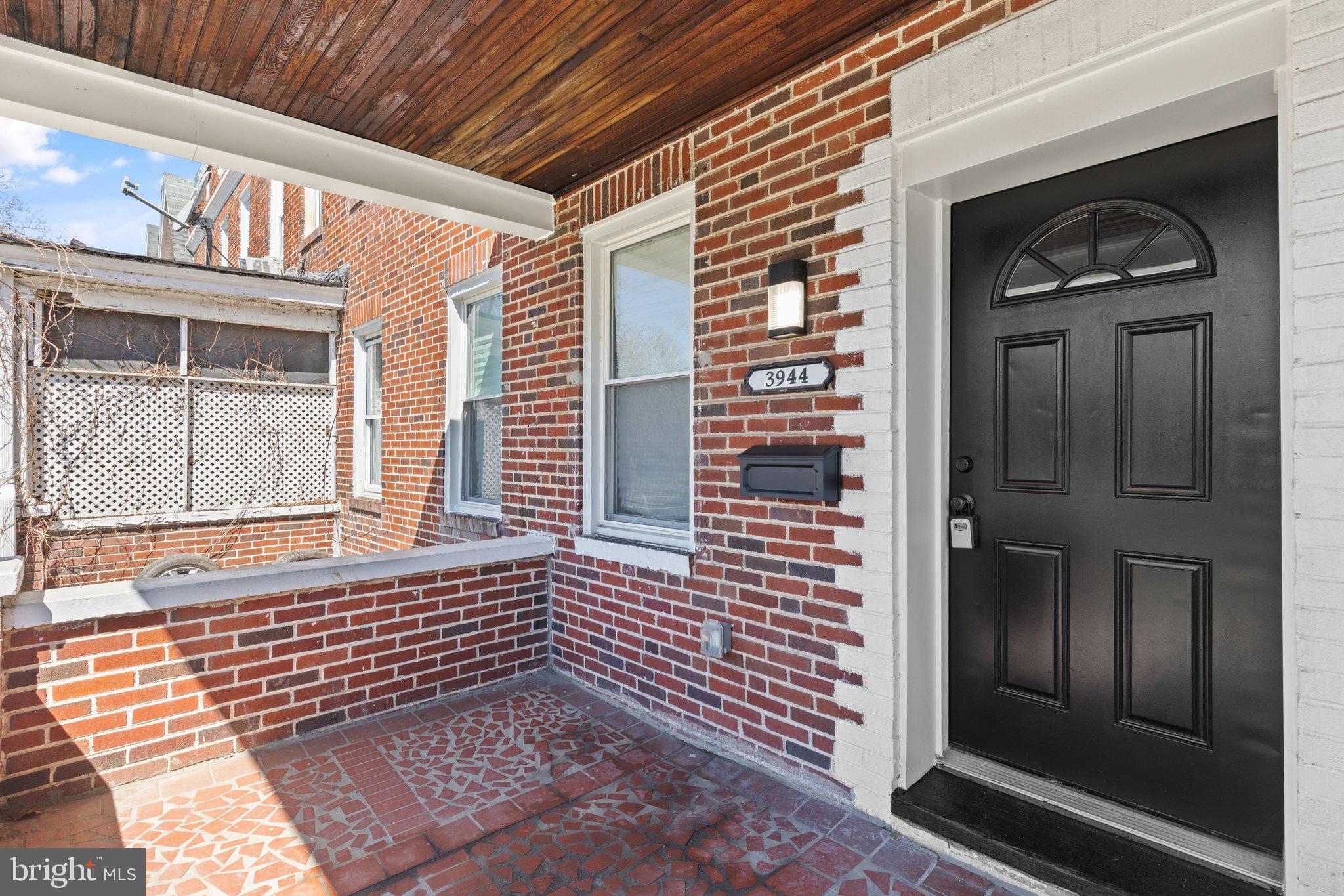 ARLINGTON - Residential