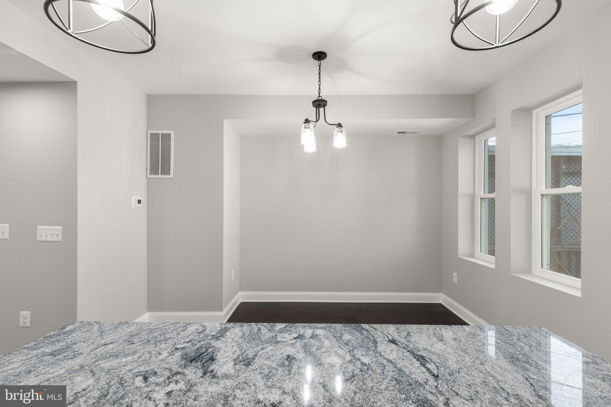 ARLINGTON - Residential