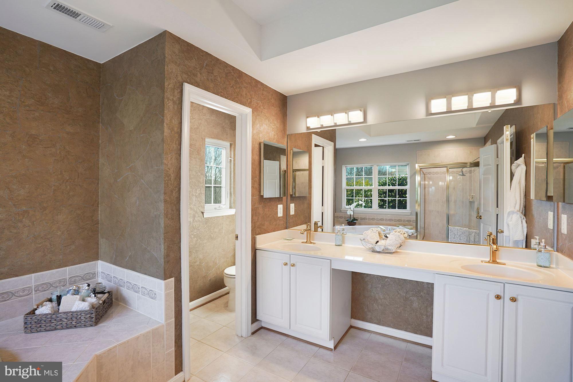 SOUTH RIDING - Residential