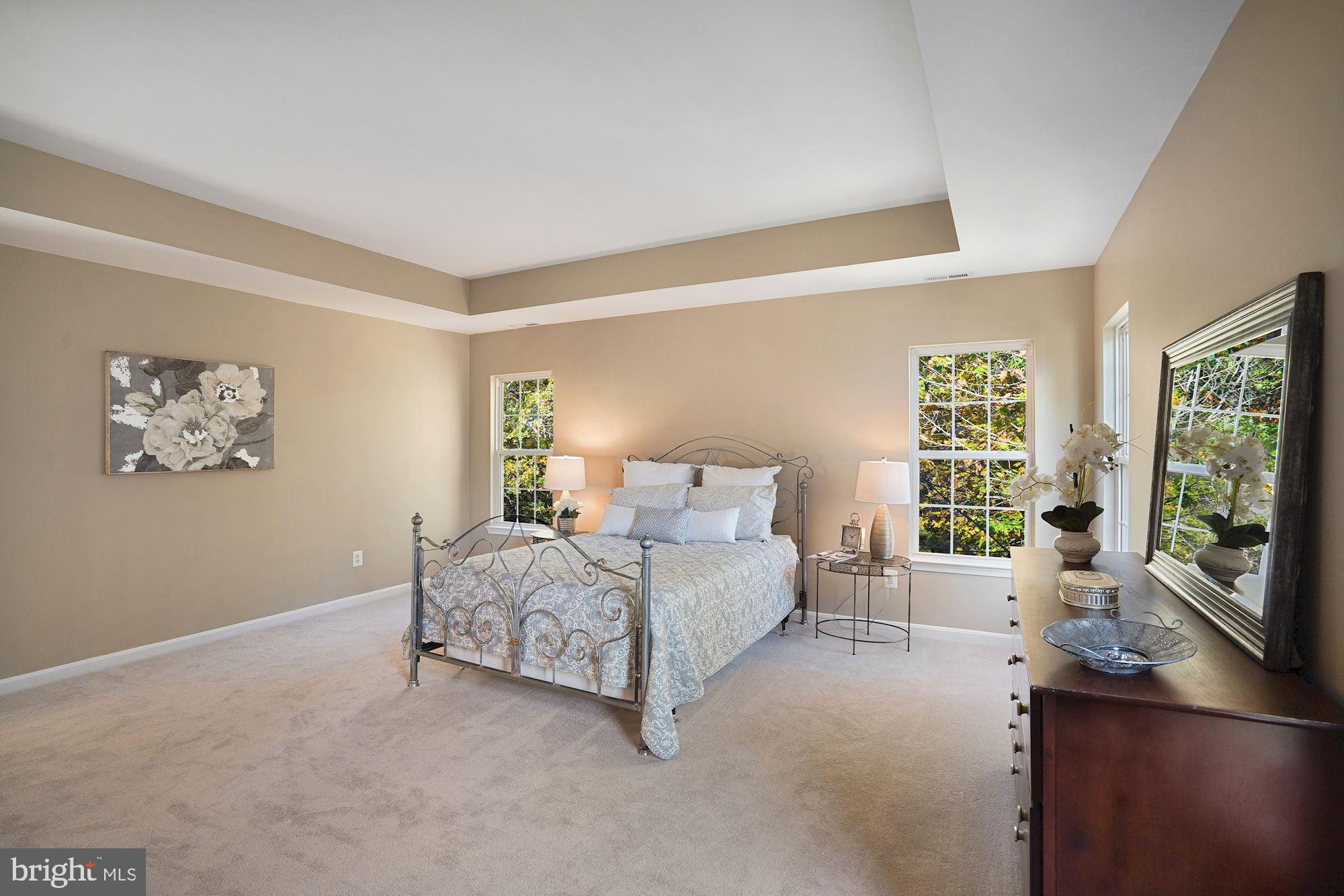 SOUTH RIDING - Residential