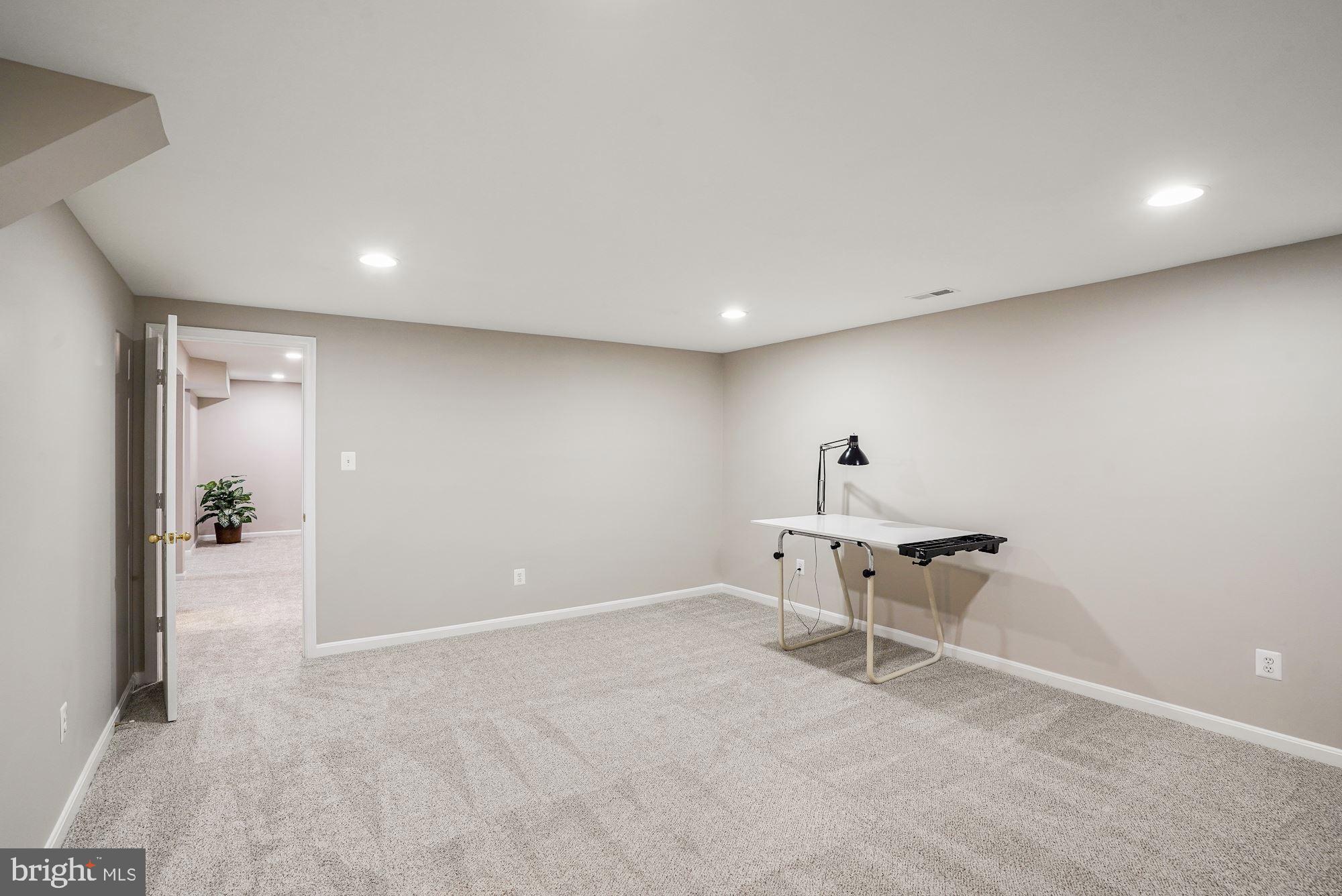 SOUTH RIDING - Residential