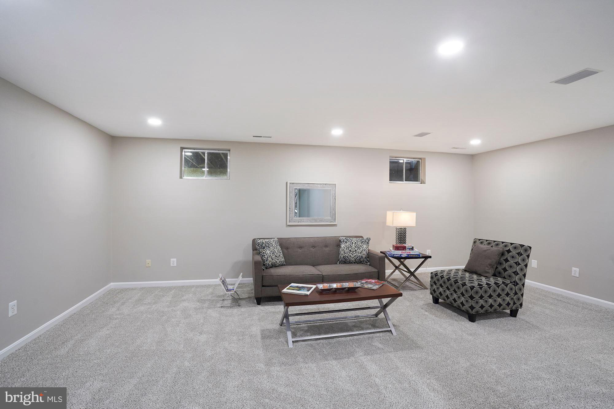 SOUTH RIDING - Residential