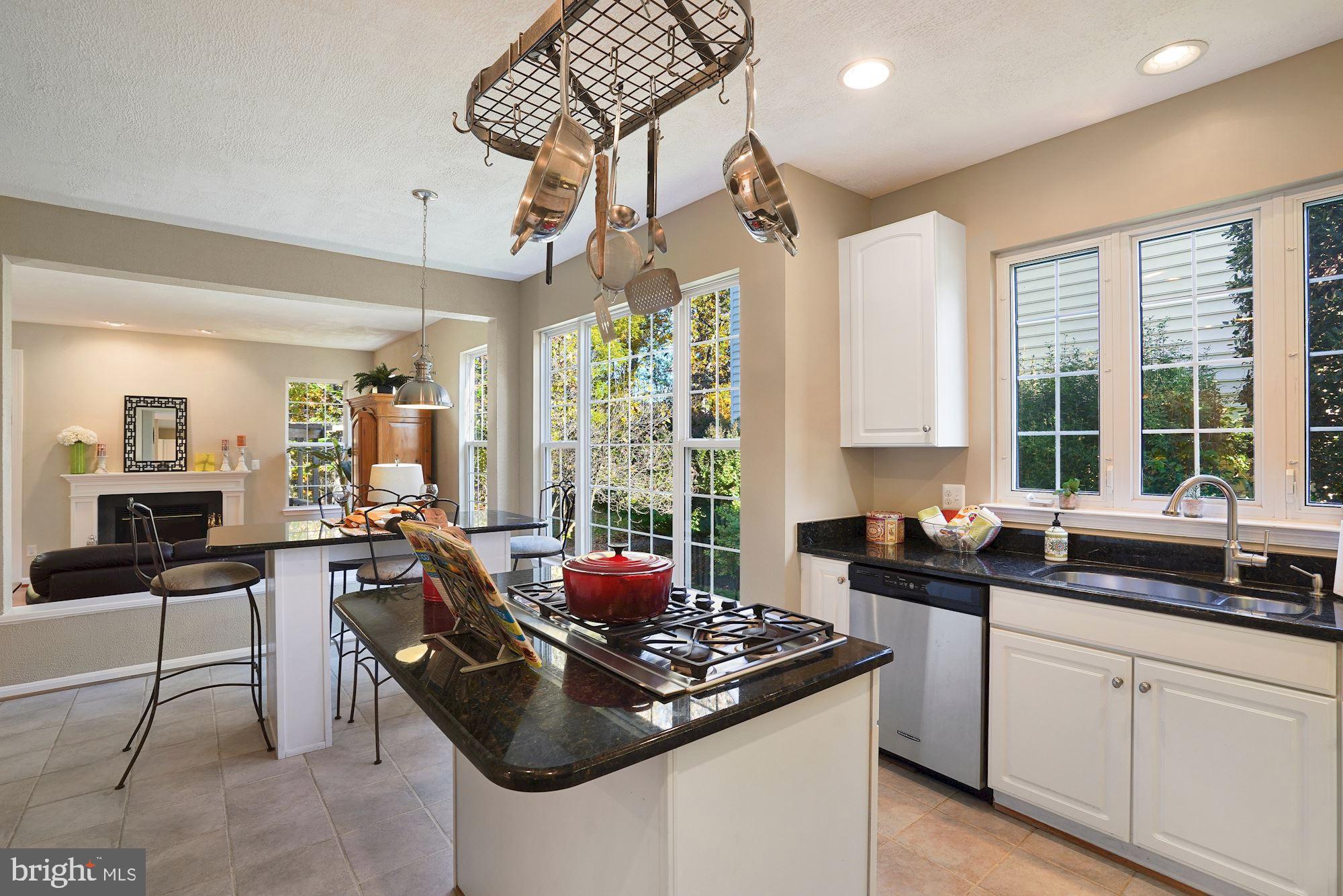 SOUTH RIDING - Residential