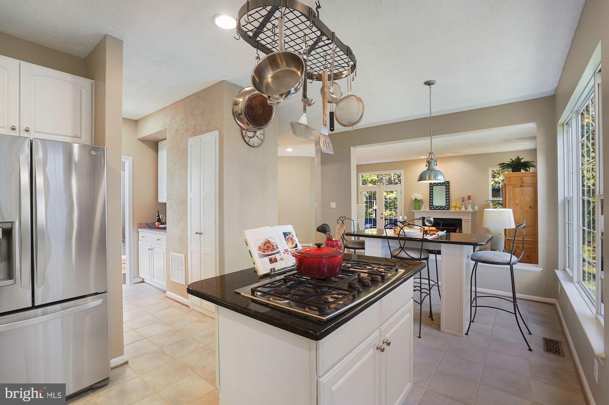 SOUTH RIDING - Residential