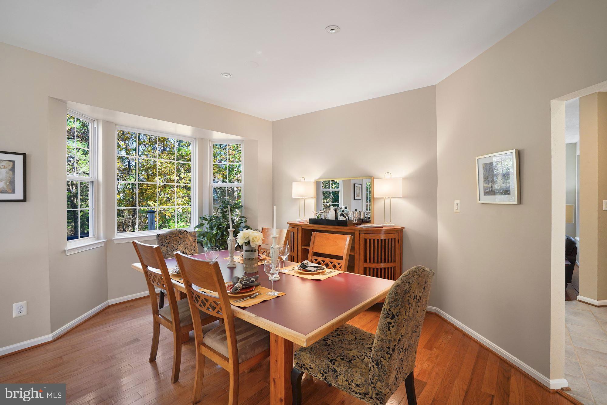 SOUTH RIDING - Residential