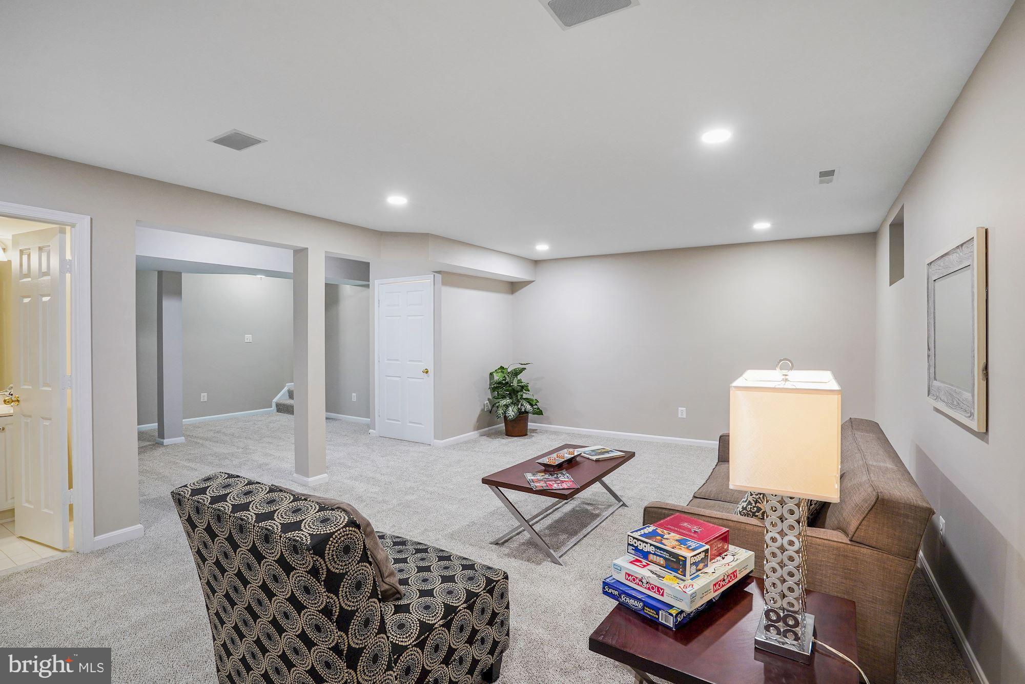 SOUTH RIDING - Residential