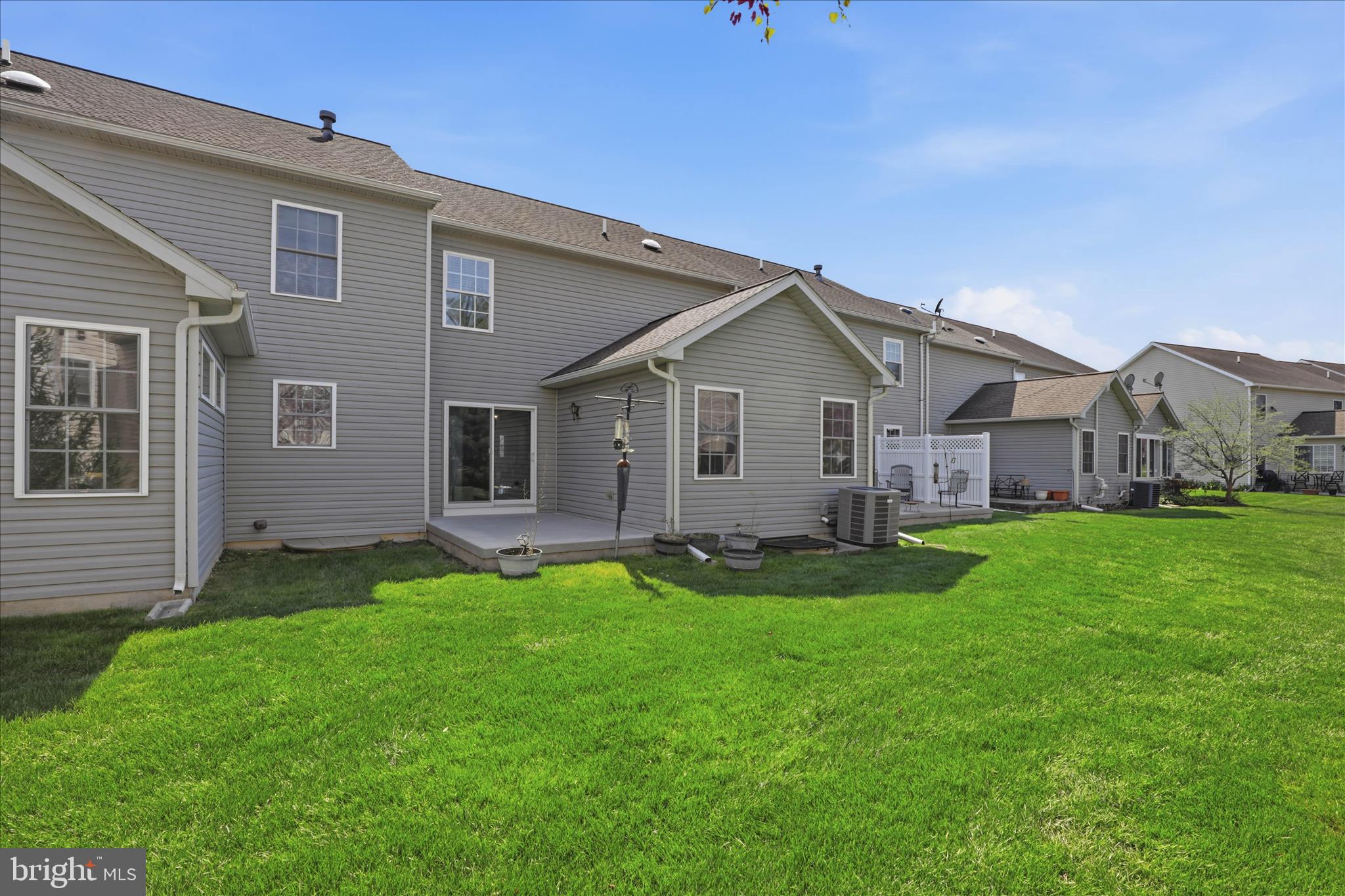 ELM TREE - Residential