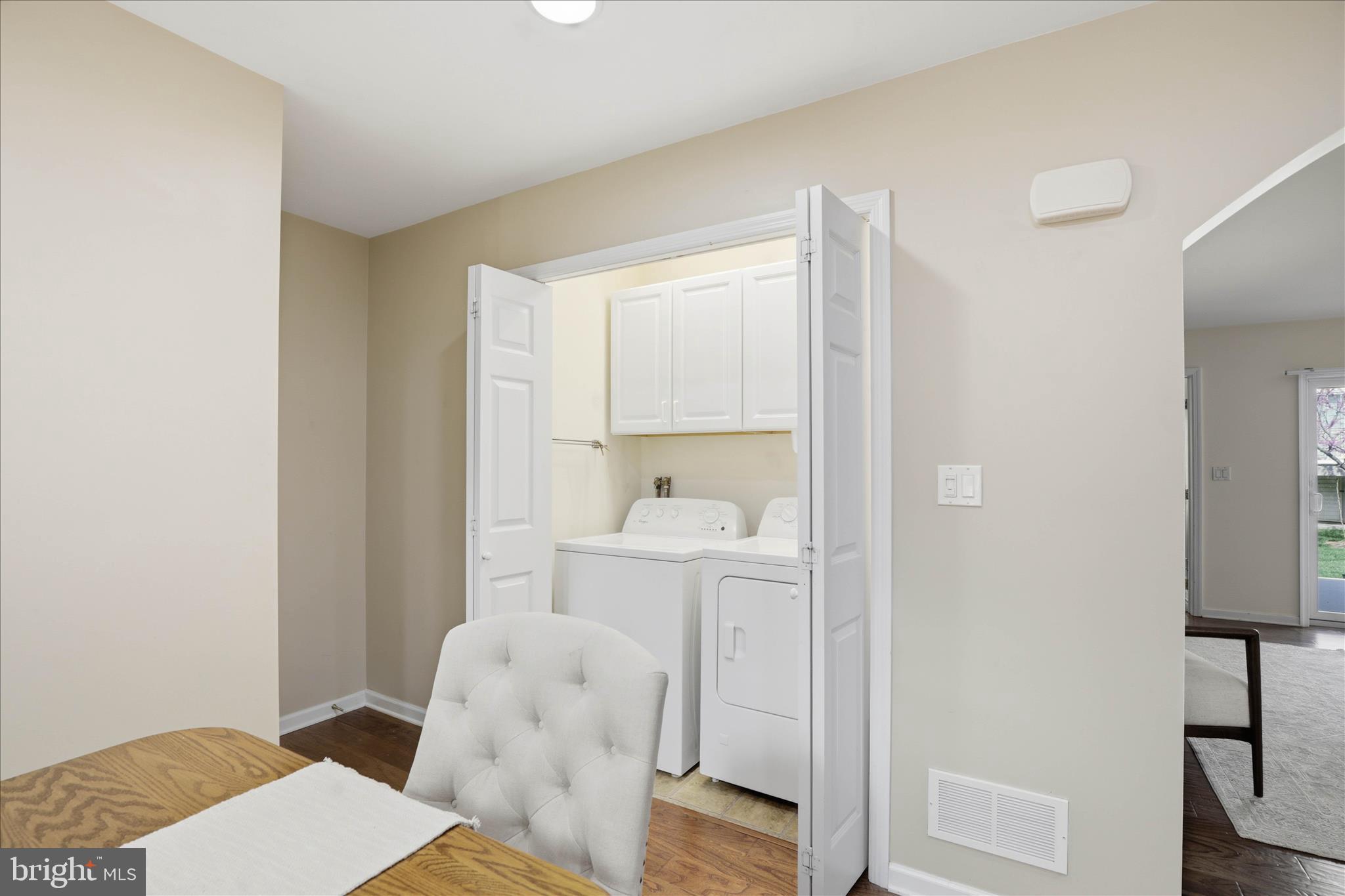 ELM TREE - Residential