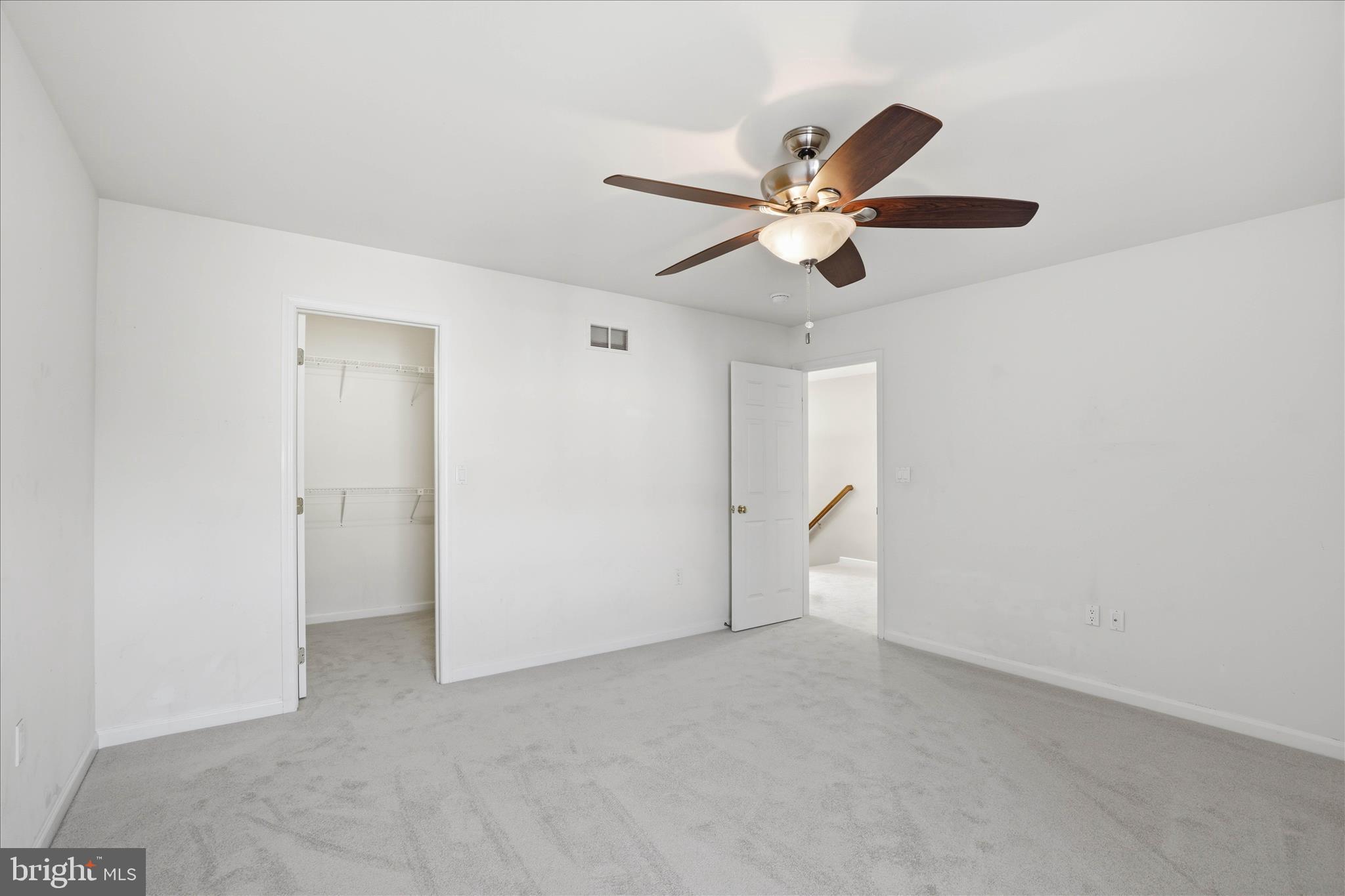 ELM TREE - Residential