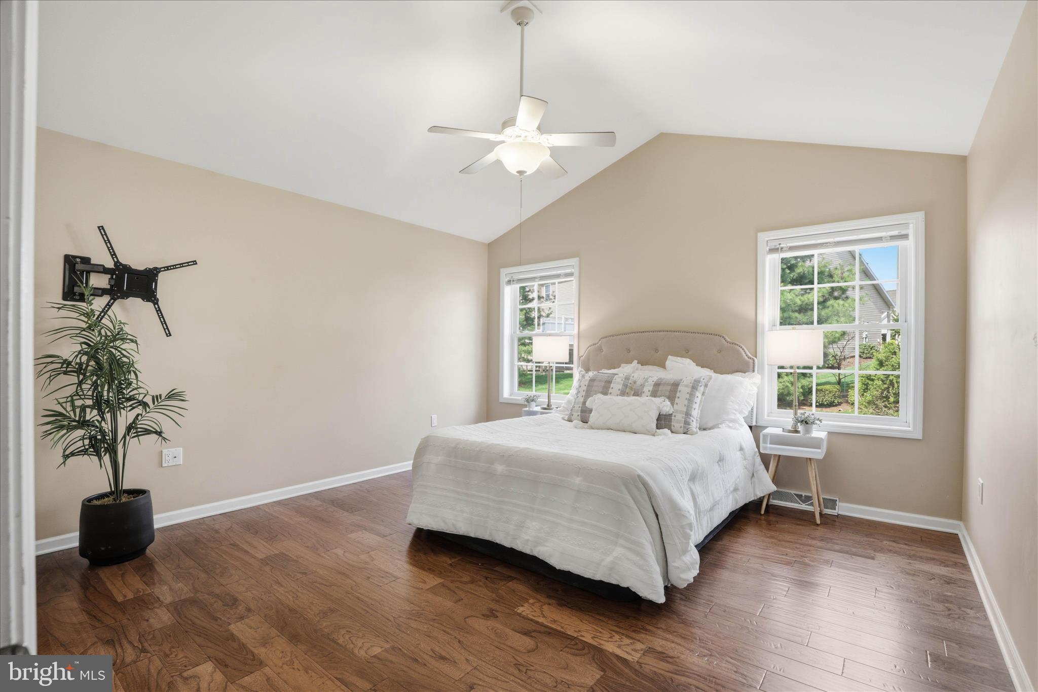 ELM TREE - Residential