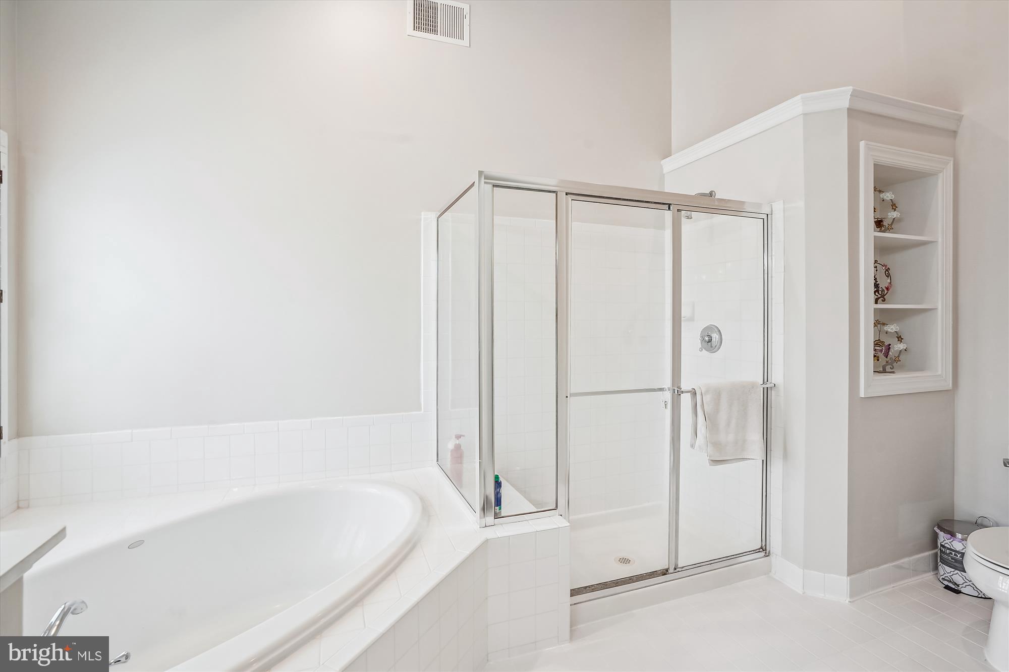 HUNTSMANS RIDGE - Residential