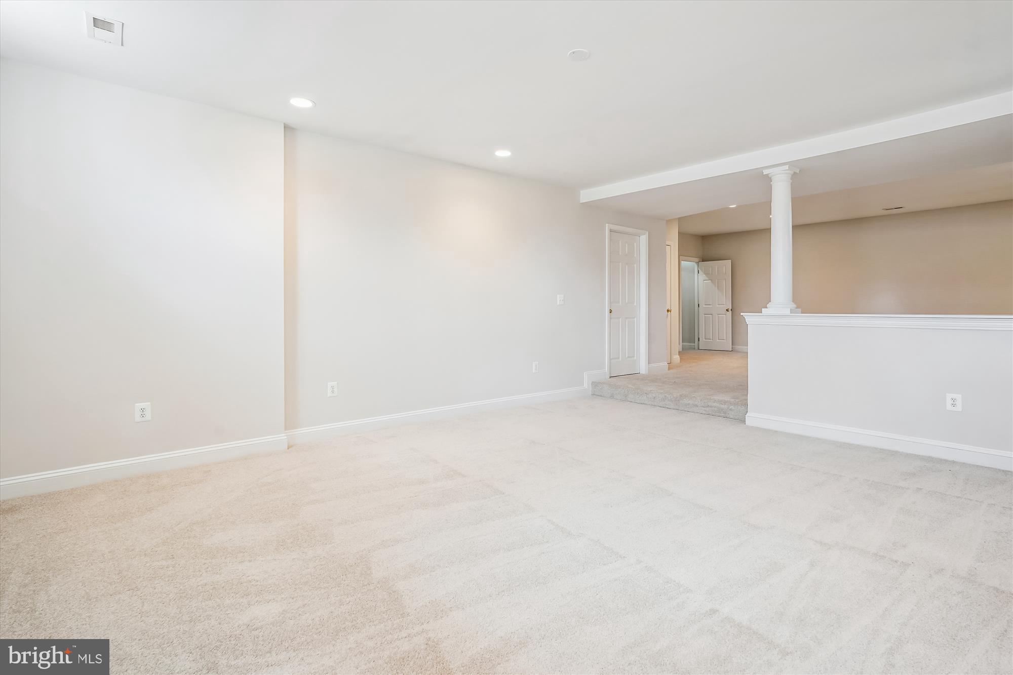 HUNTSMANS RIDGE - Residential