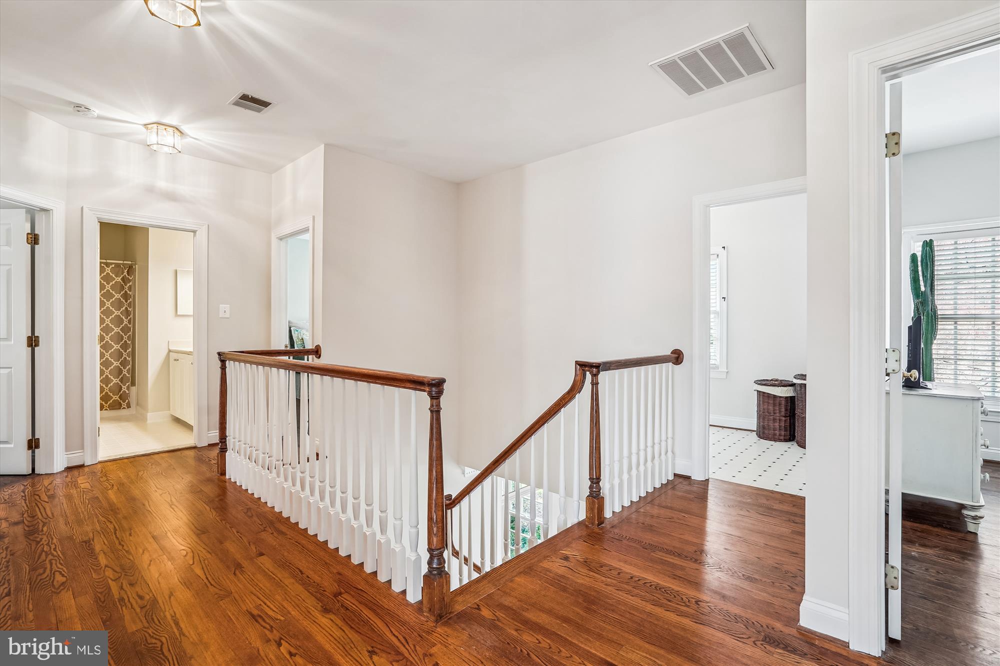 HUNTSMANS RIDGE - Residential