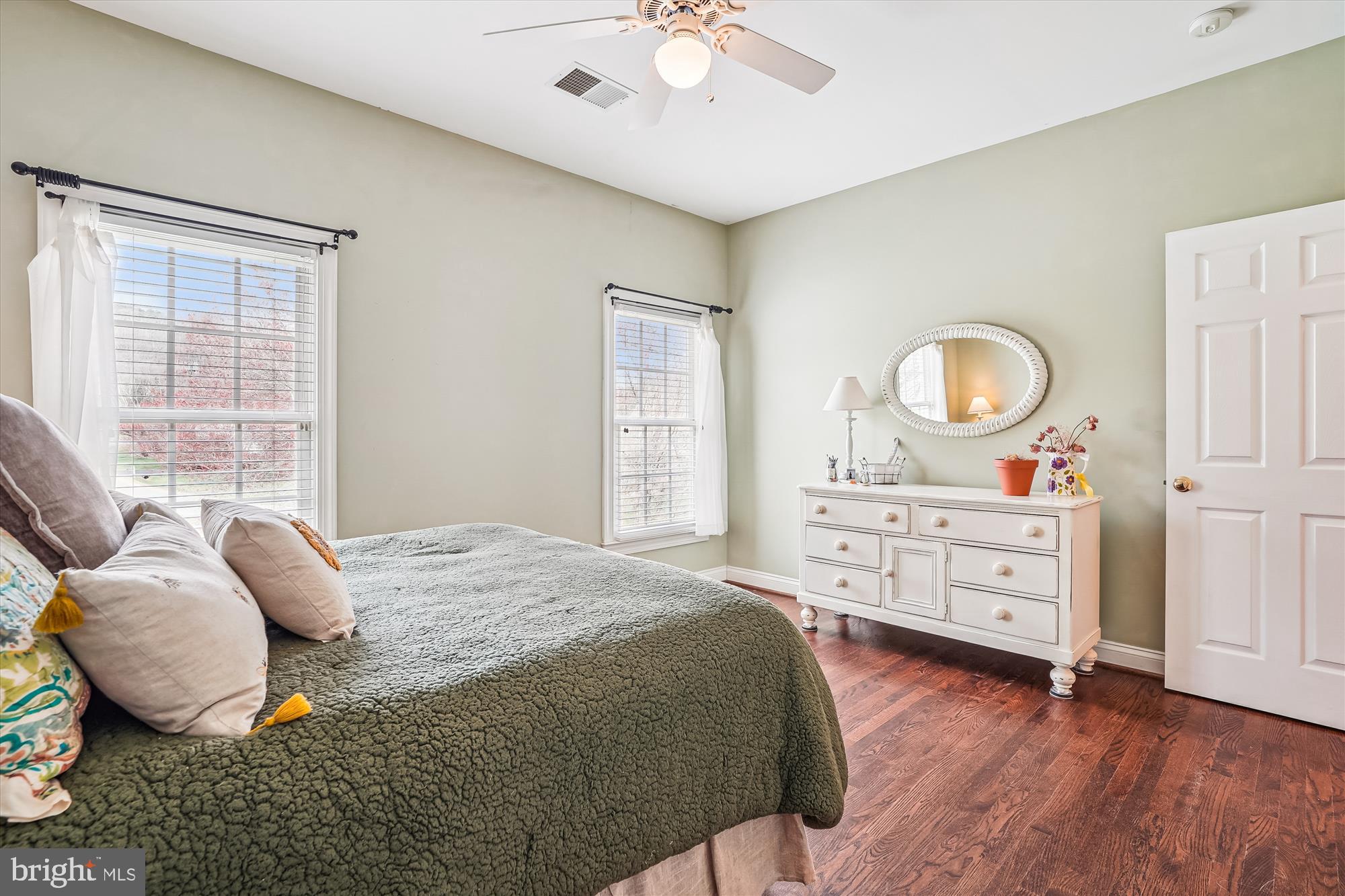 HUNTSMANS RIDGE - Residential