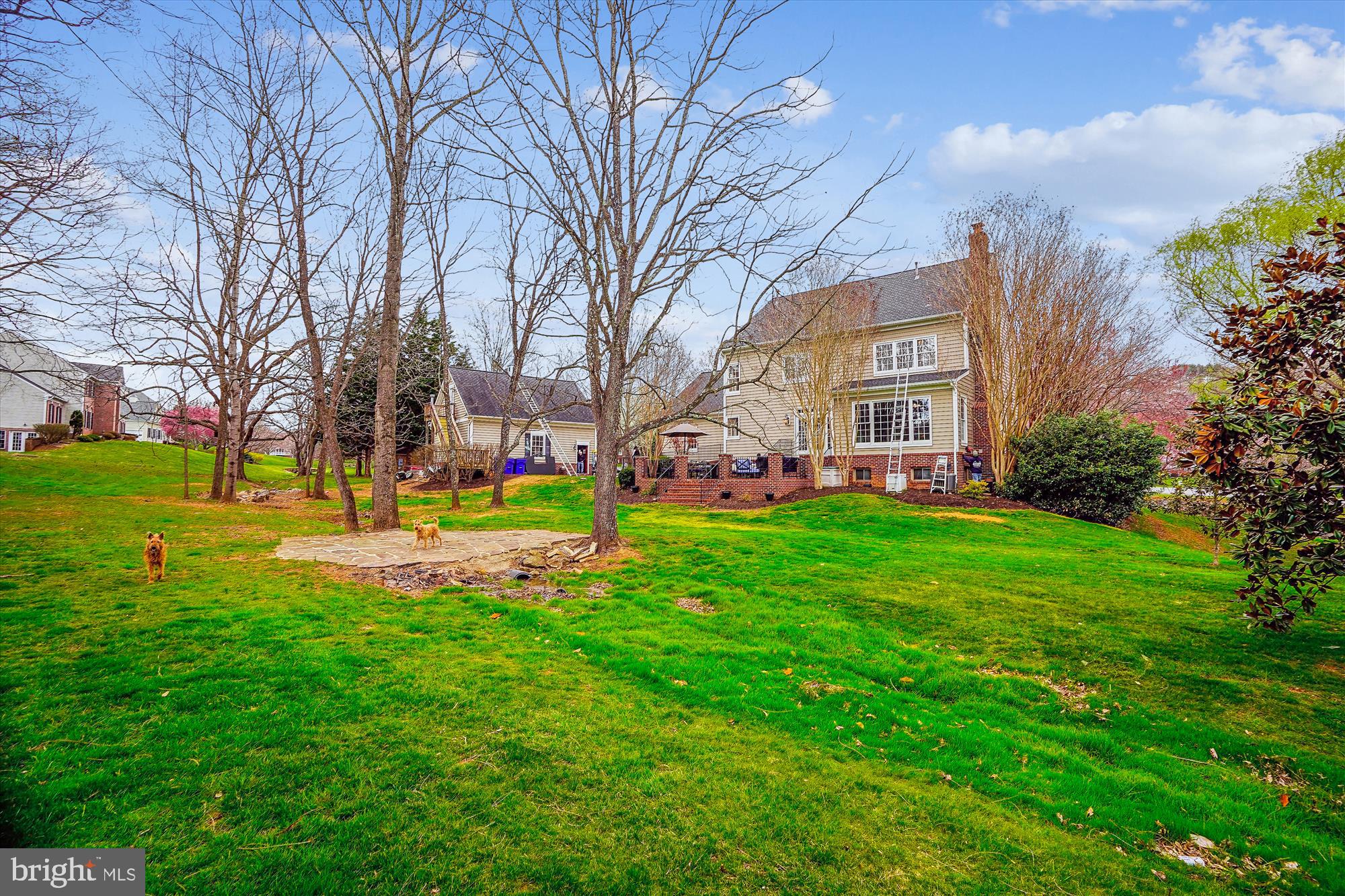 HUNTSMANS RIDGE - Residential