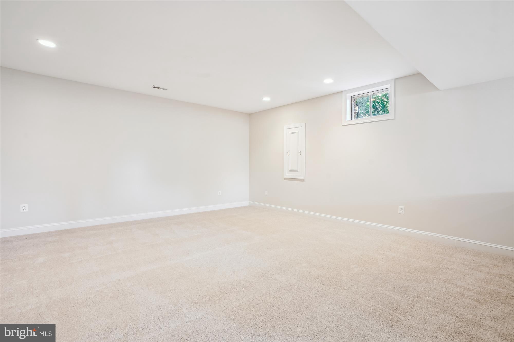 HUNTSMANS RIDGE - Residential