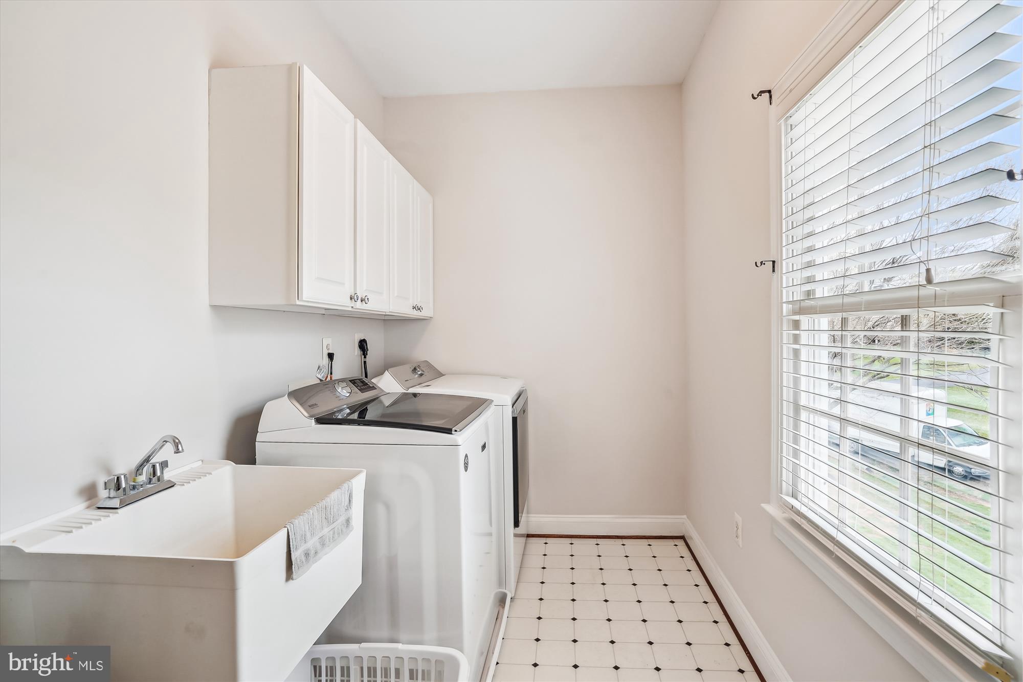 HUNTSMANS RIDGE - Residential