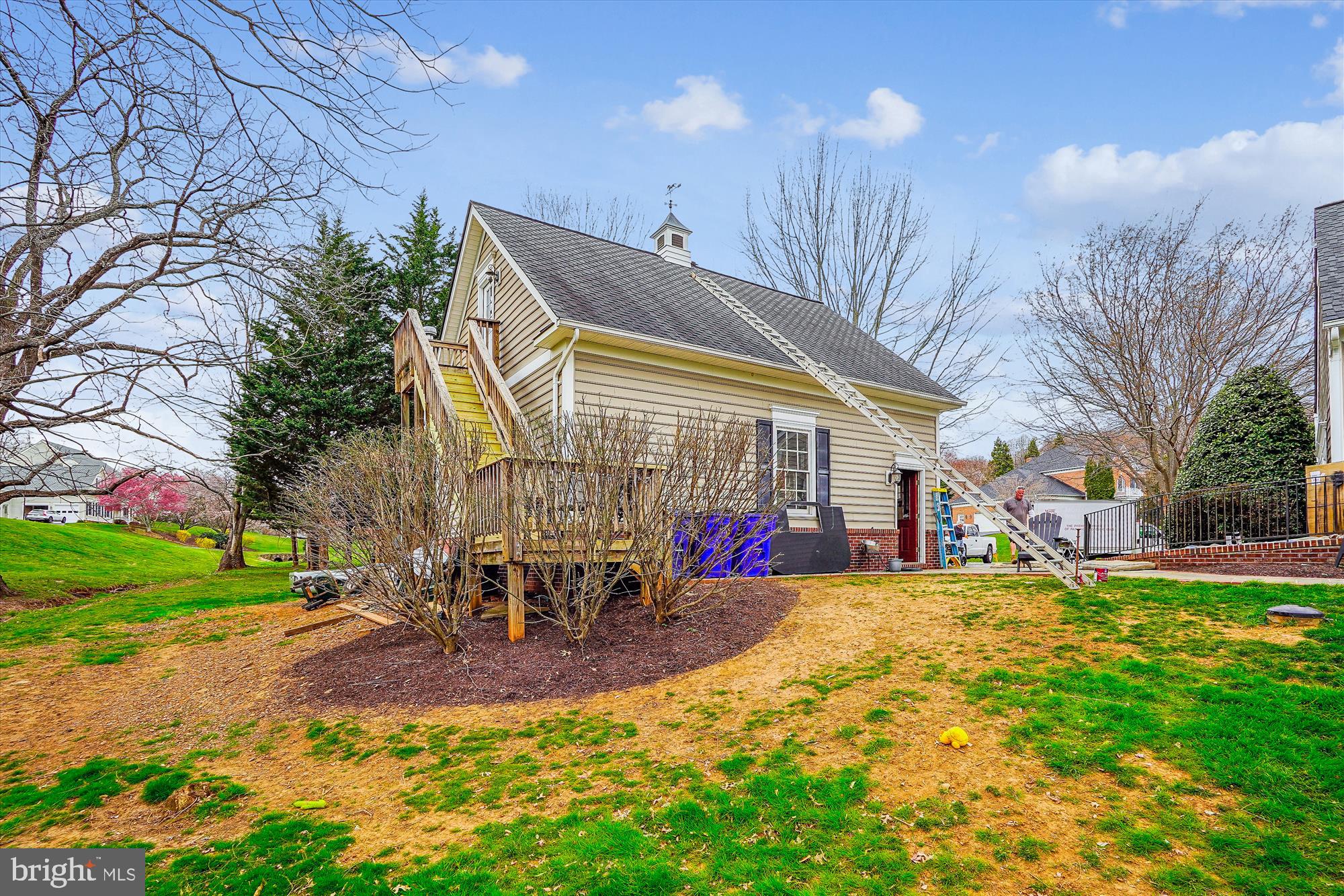 HUNTSMANS RIDGE - Residential