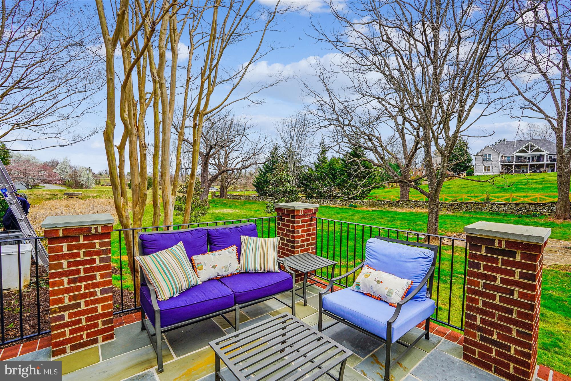 HUNTSMANS RIDGE - Residential