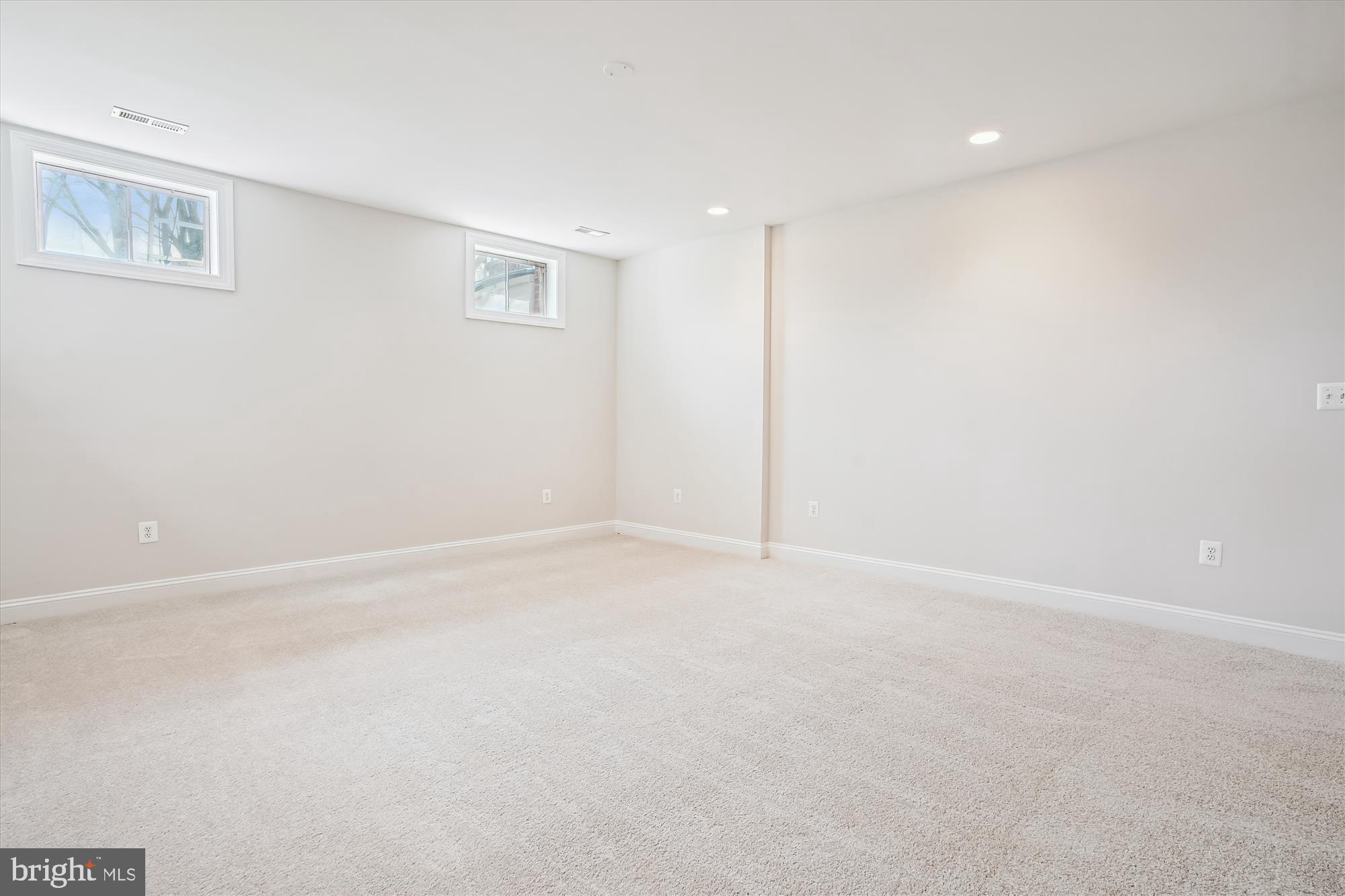 HUNTSMANS RIDGE - Residential