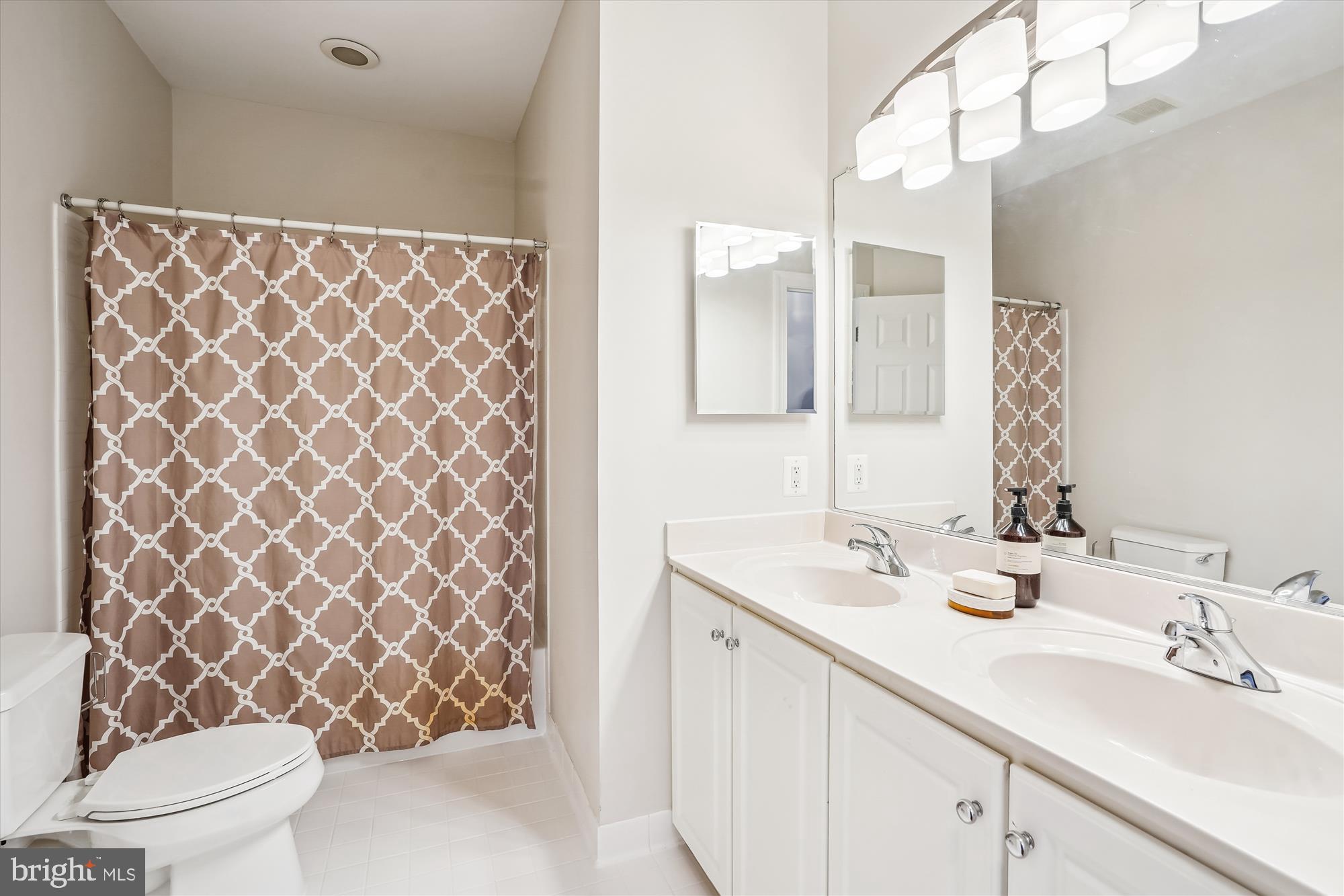 HUNTSMANS RIDGE - Residential