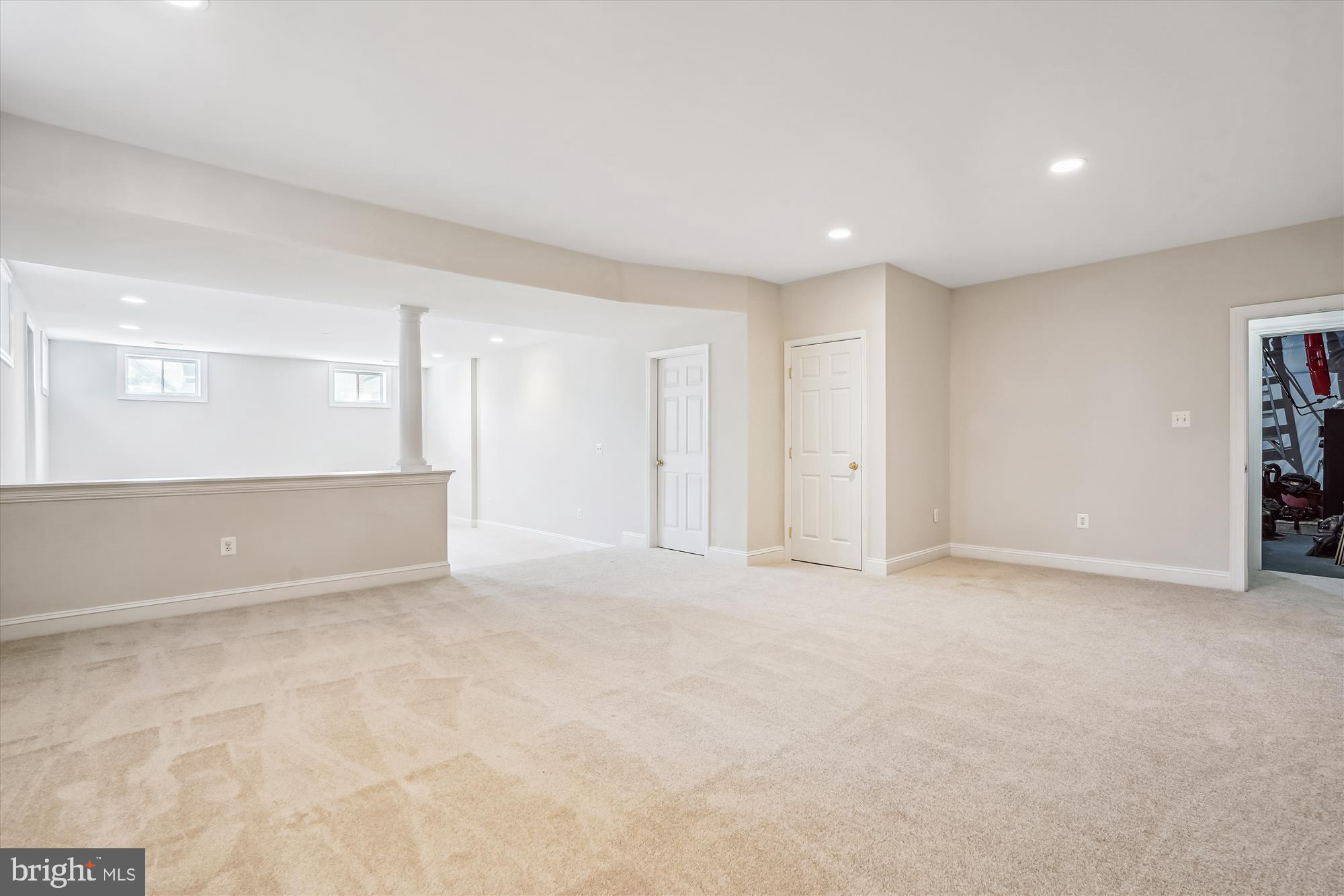 HUNTSMANS RIDGE - Residential