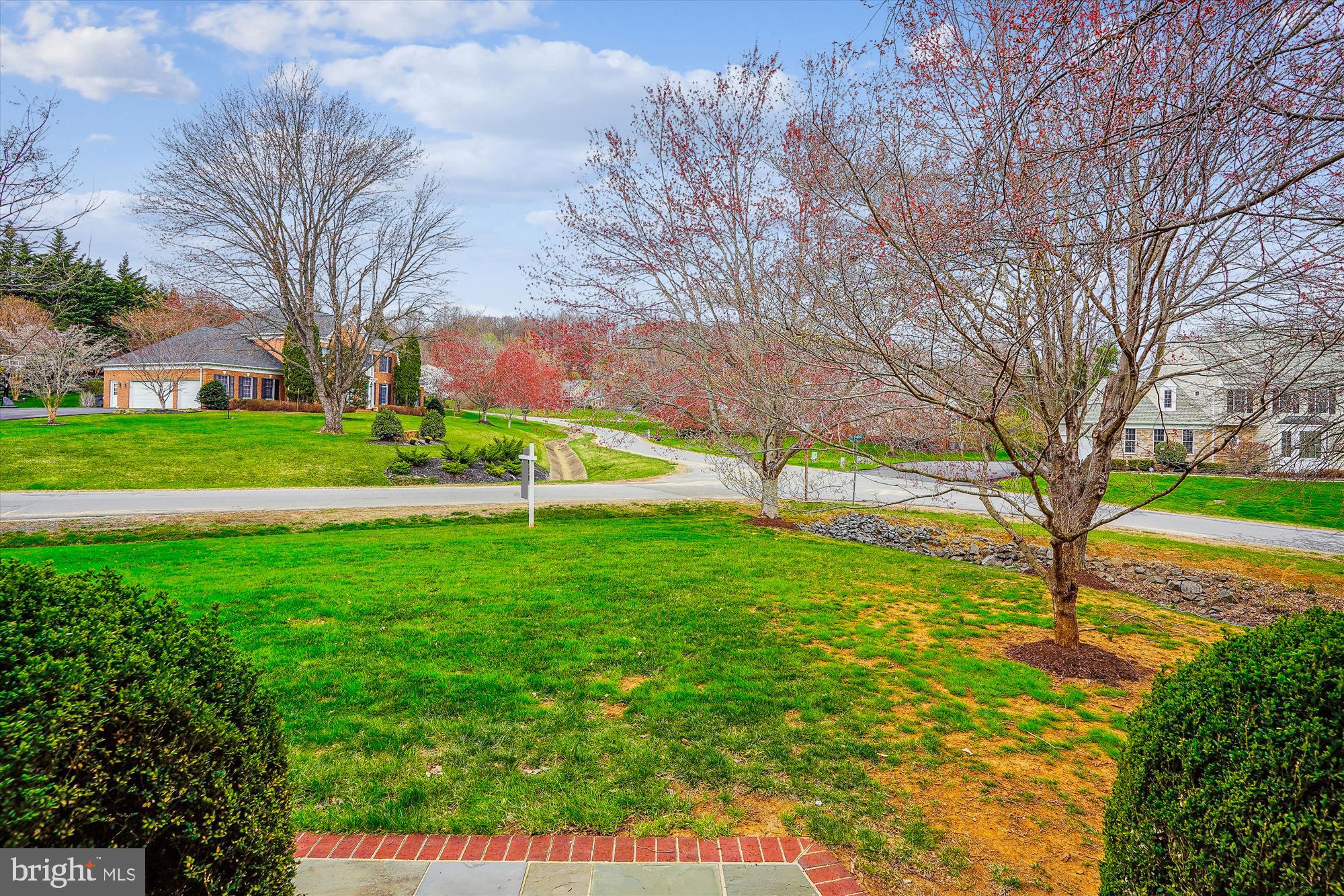 HUNTSMANS RIDGE - Residential