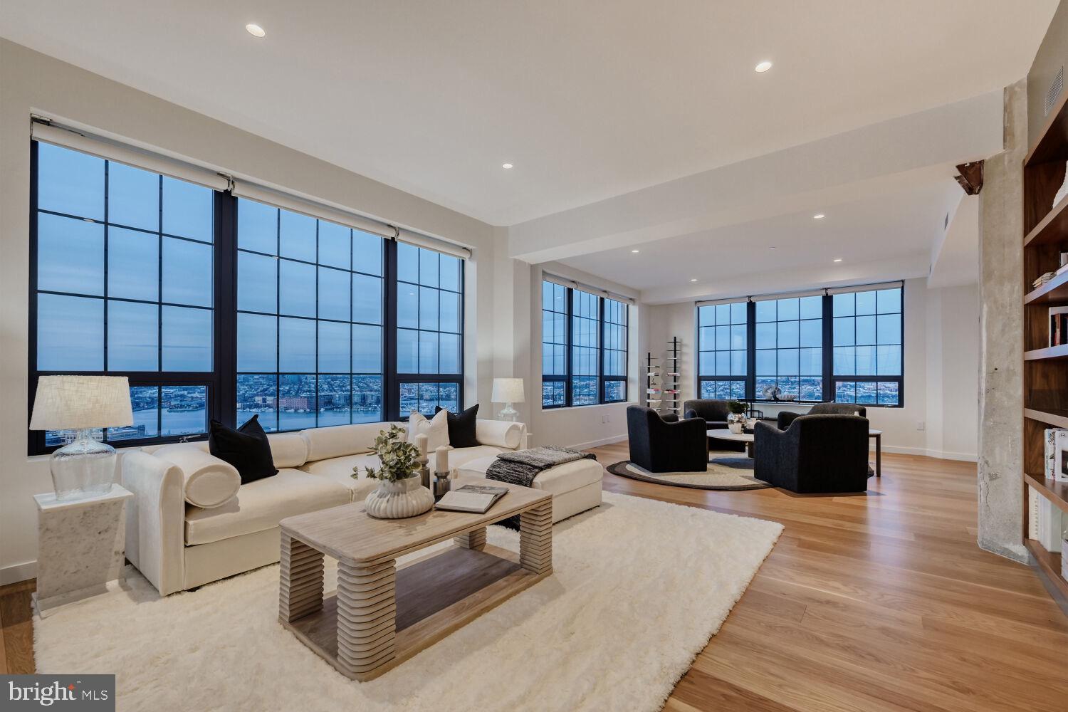 LOCUST POINT - Residential