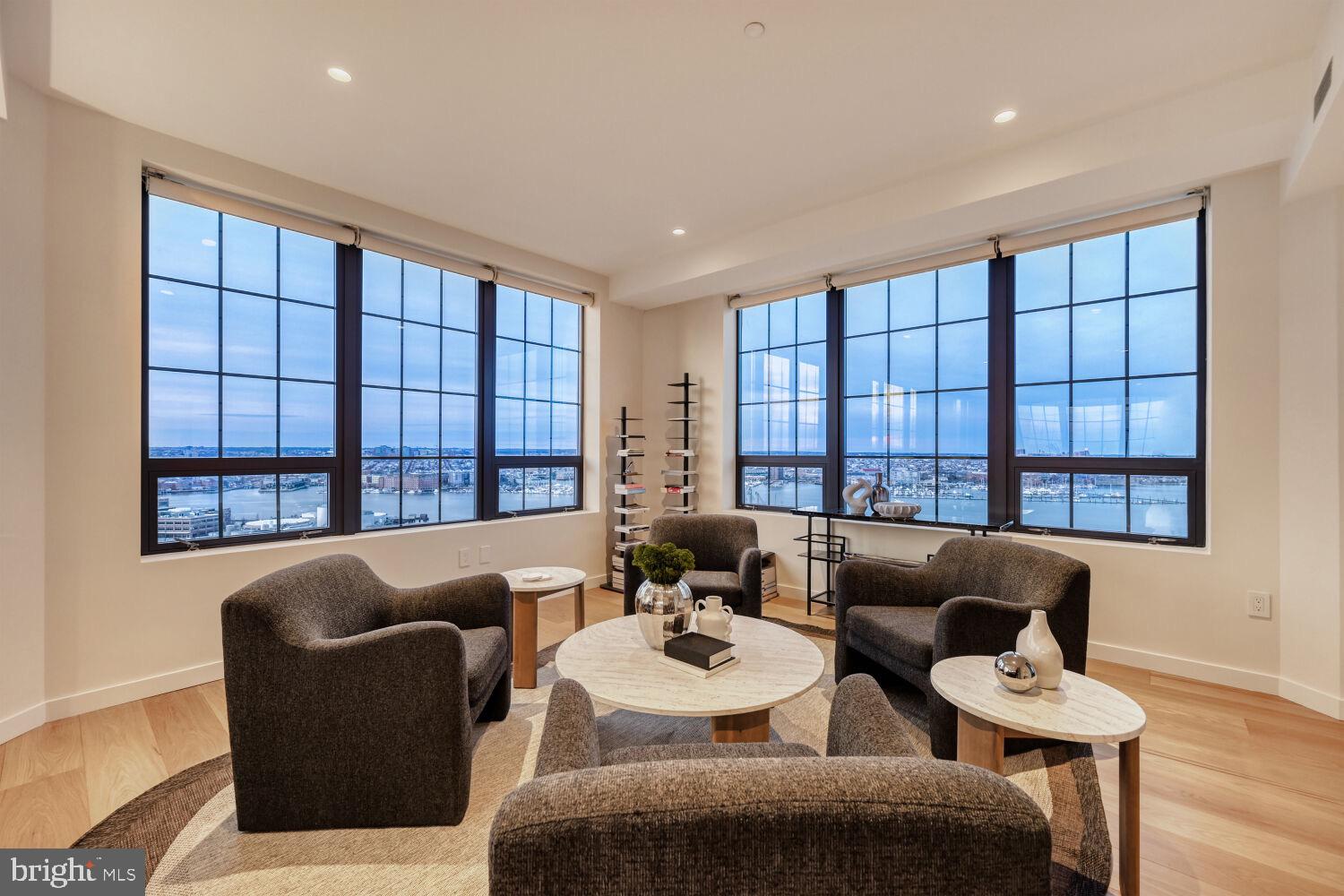 LOCUST POINT - Residential